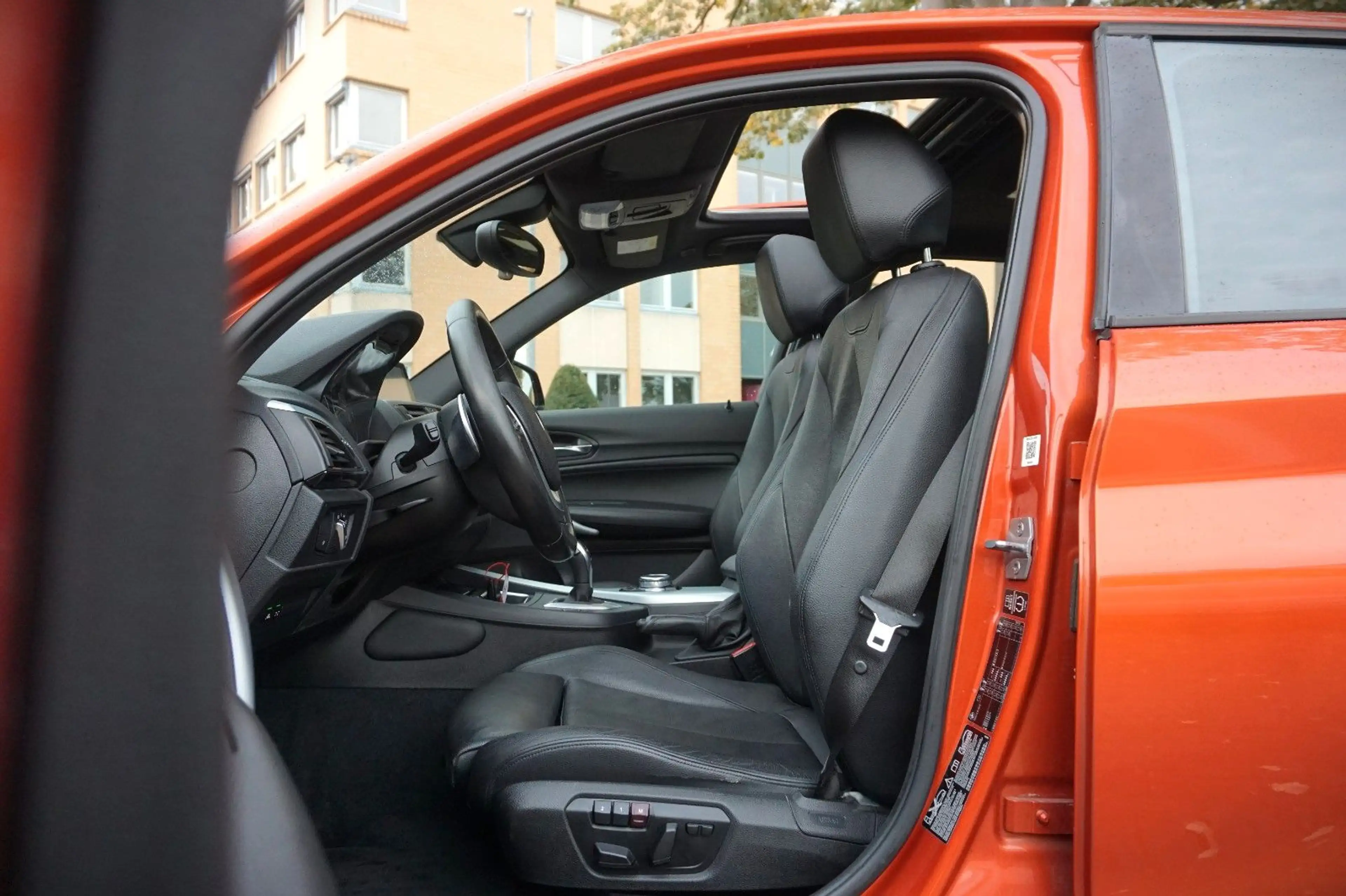BMW 135 i xDrive / Schiebedach / Leder / R-Kam./ HK — photo 8