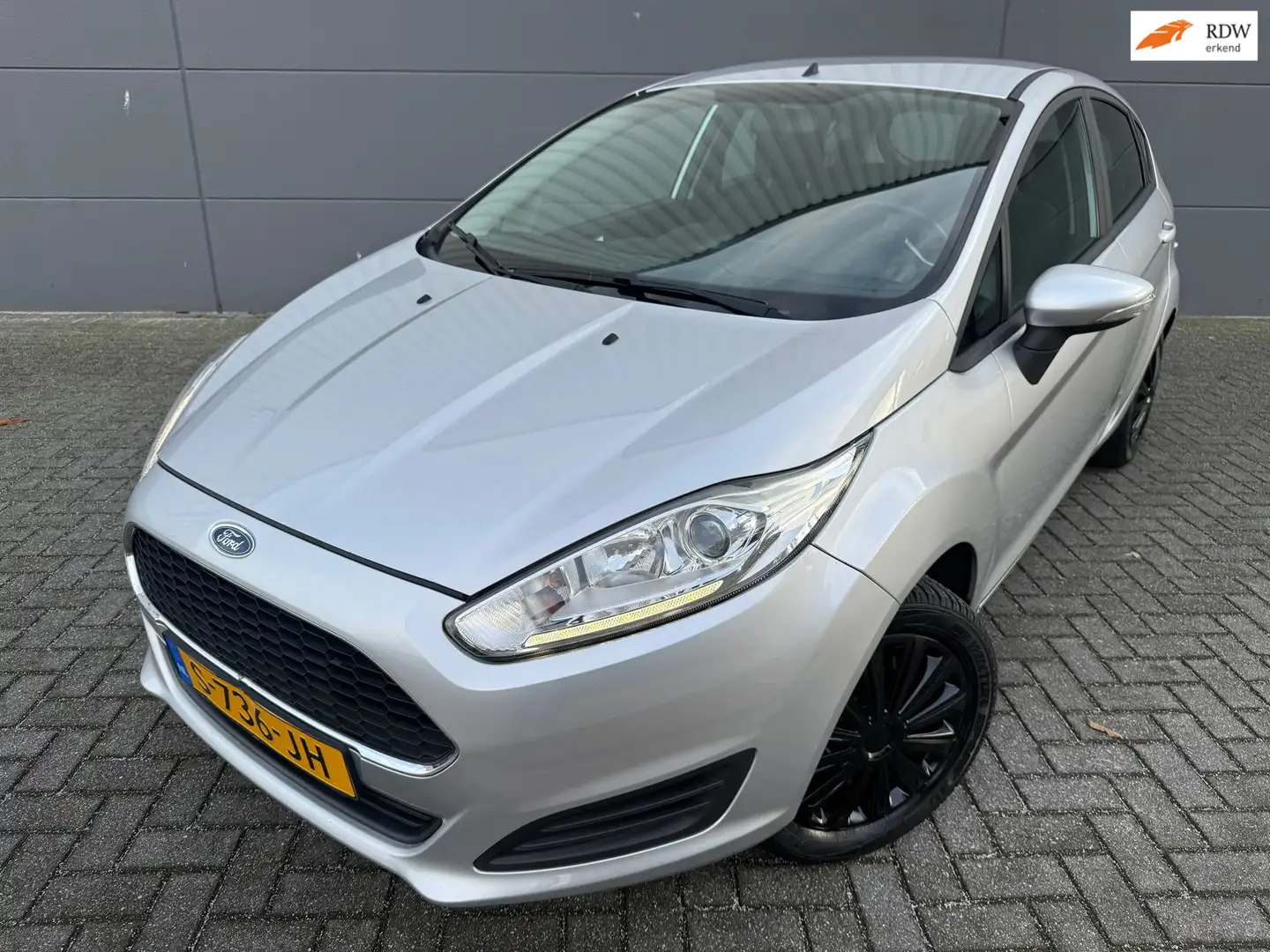 Ford Fiesta 1.0 Style Ultimate*AIRCO*NEW APK*NAP*ZUING AUTO*EL Grijs - 1