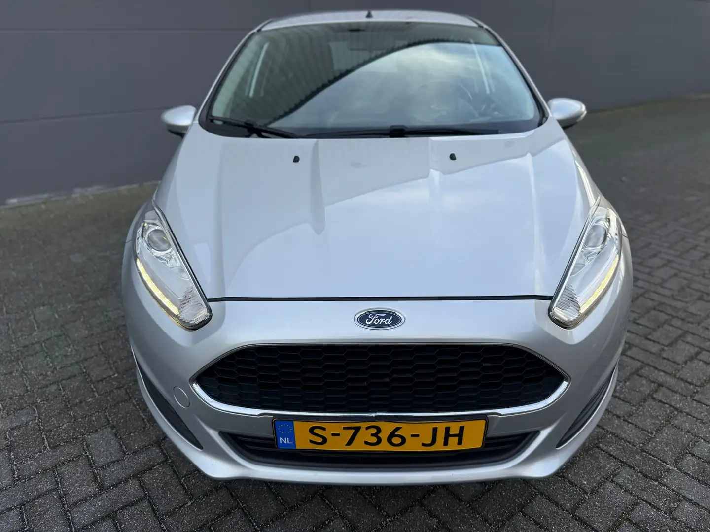 Ford Fiesta 1.0 Style Ultimate*AIRCO*NEW APK*NAP*ZUING AUTO*EL Grijs - 2