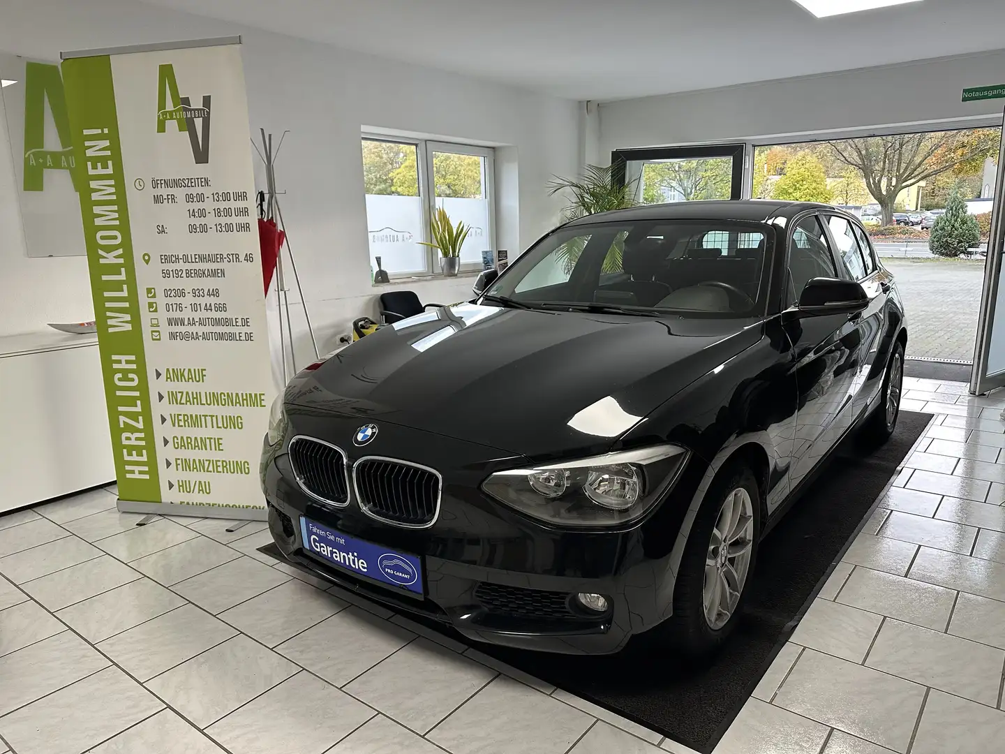 BMW 116 116 i*PDC+SITZH.* Schwarz - 1