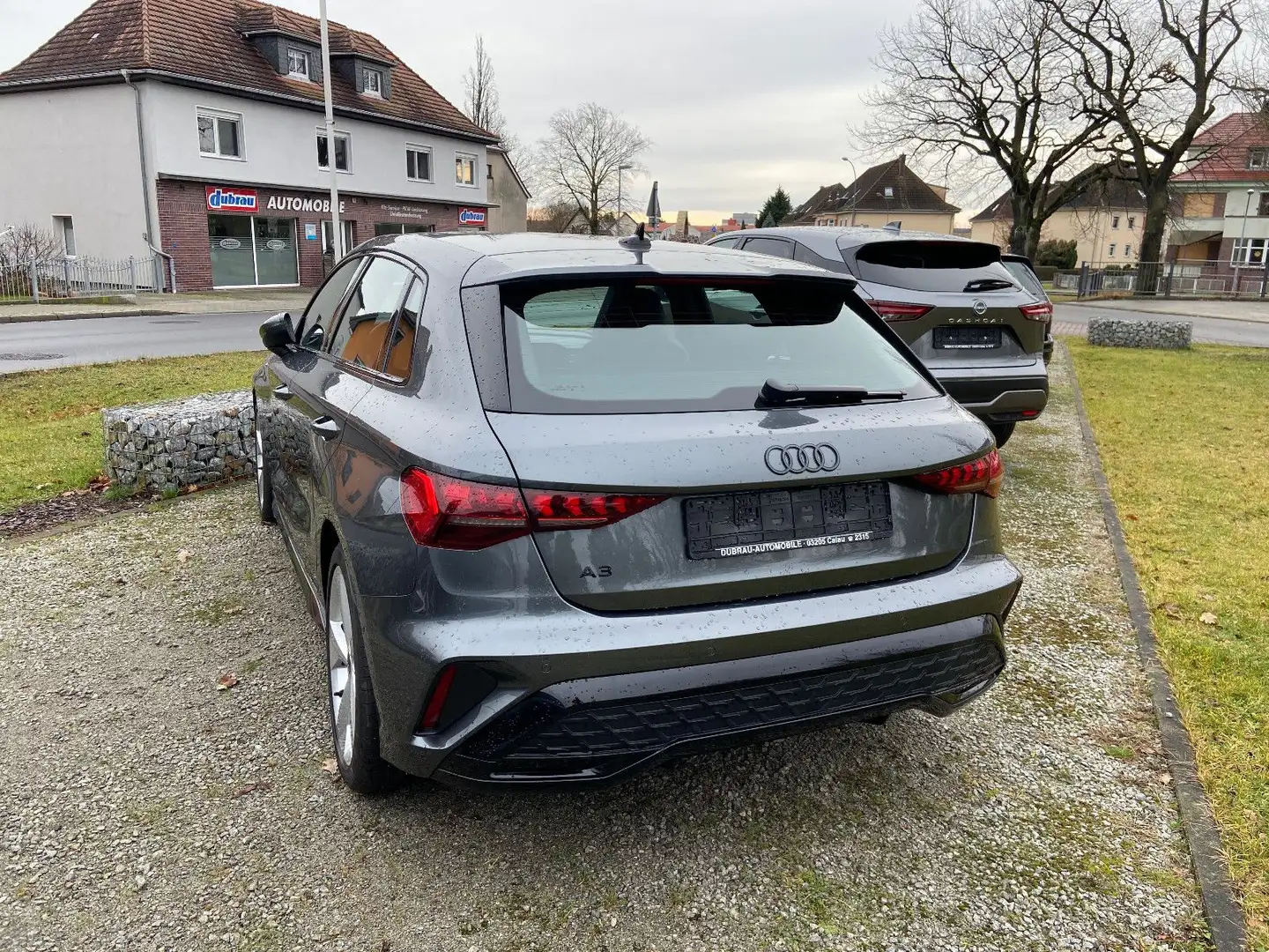 Audi A3 SB 35 TFSI S line, Navi, Panorama, ACC Grau - 2
