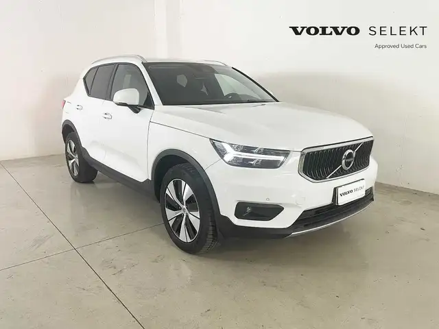 Volvo XC40 Momentum Pro, T2 automatico