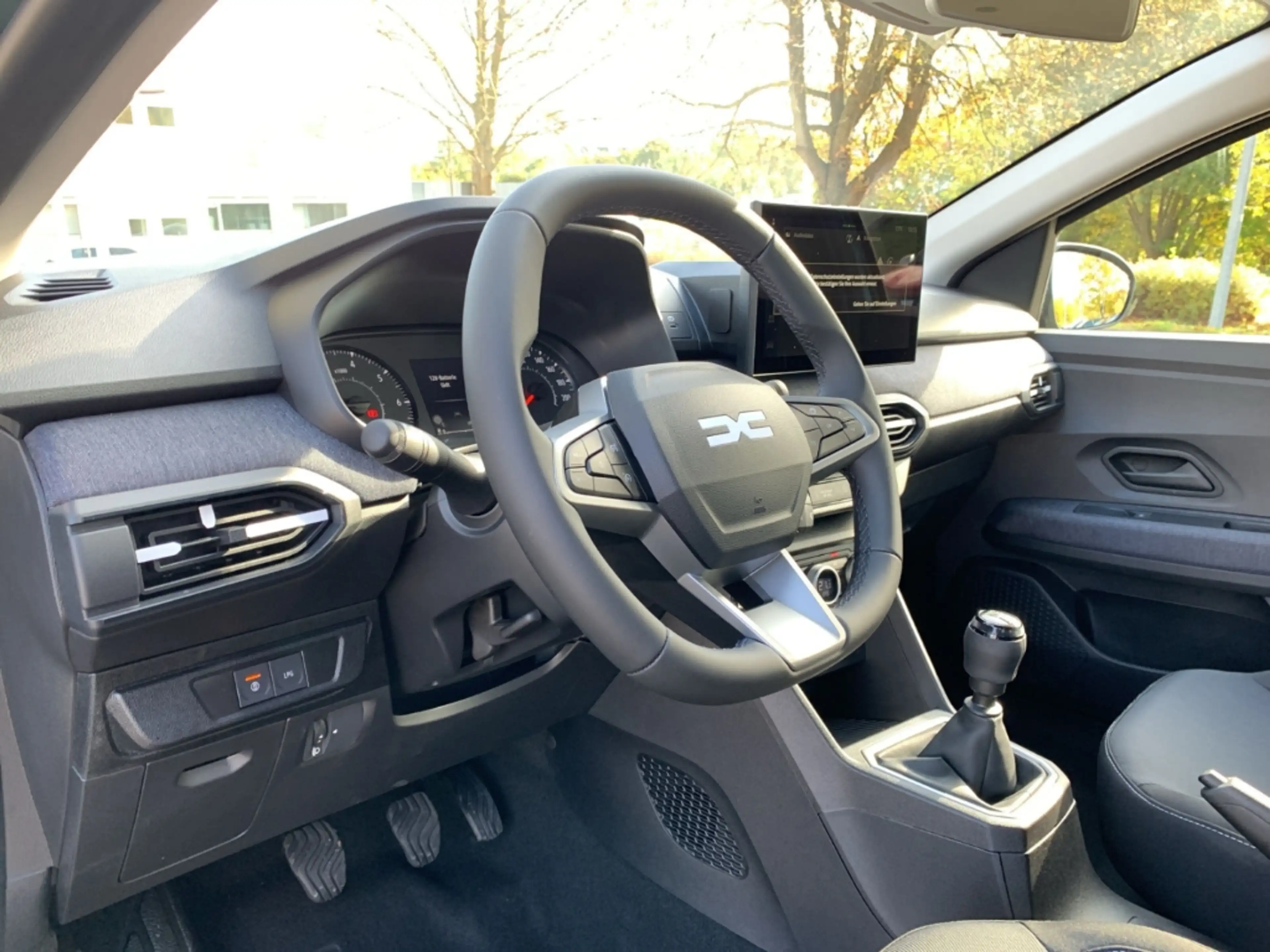 Dacia Sandero EXPRESSION ECO-G 120 Expression KLIMA+PDC+KAMERA+B — photo 10