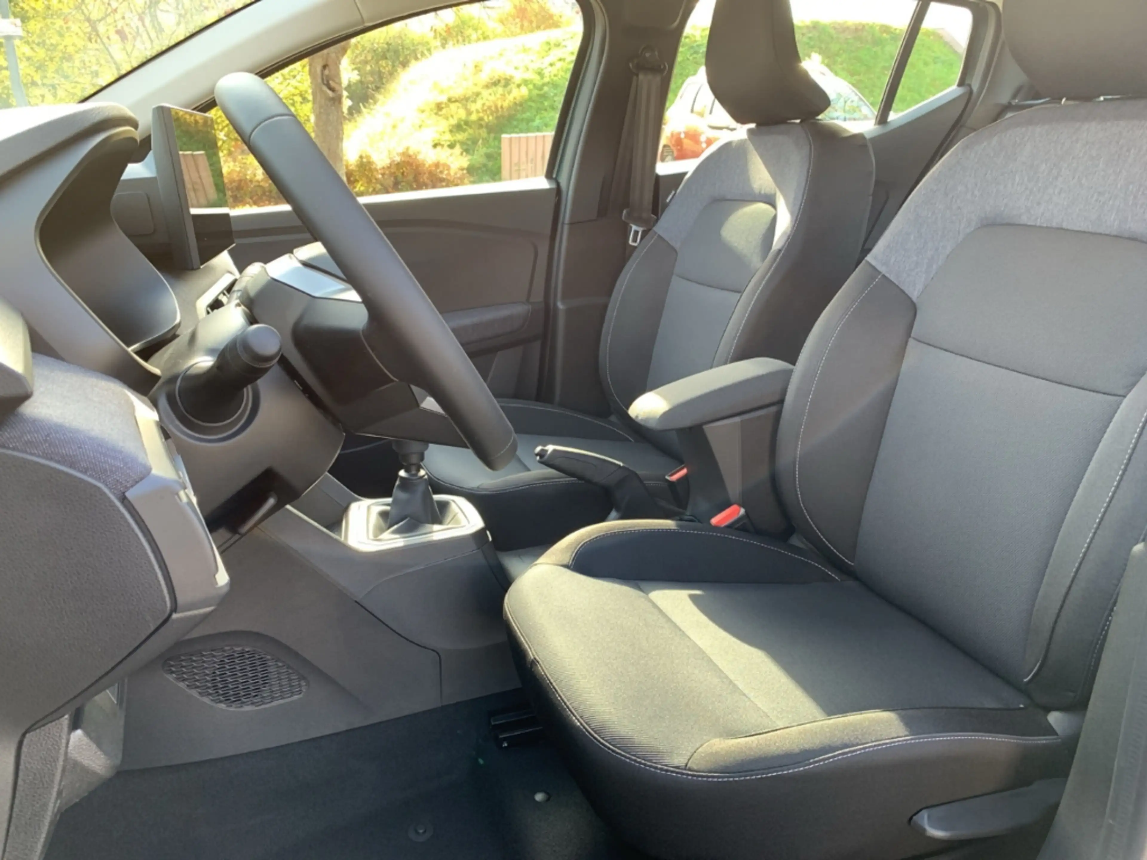Dacia Sandero EXPRESSION ECO-G 120 Expression KLIMA+PDC+KAMERA+B — photo 9