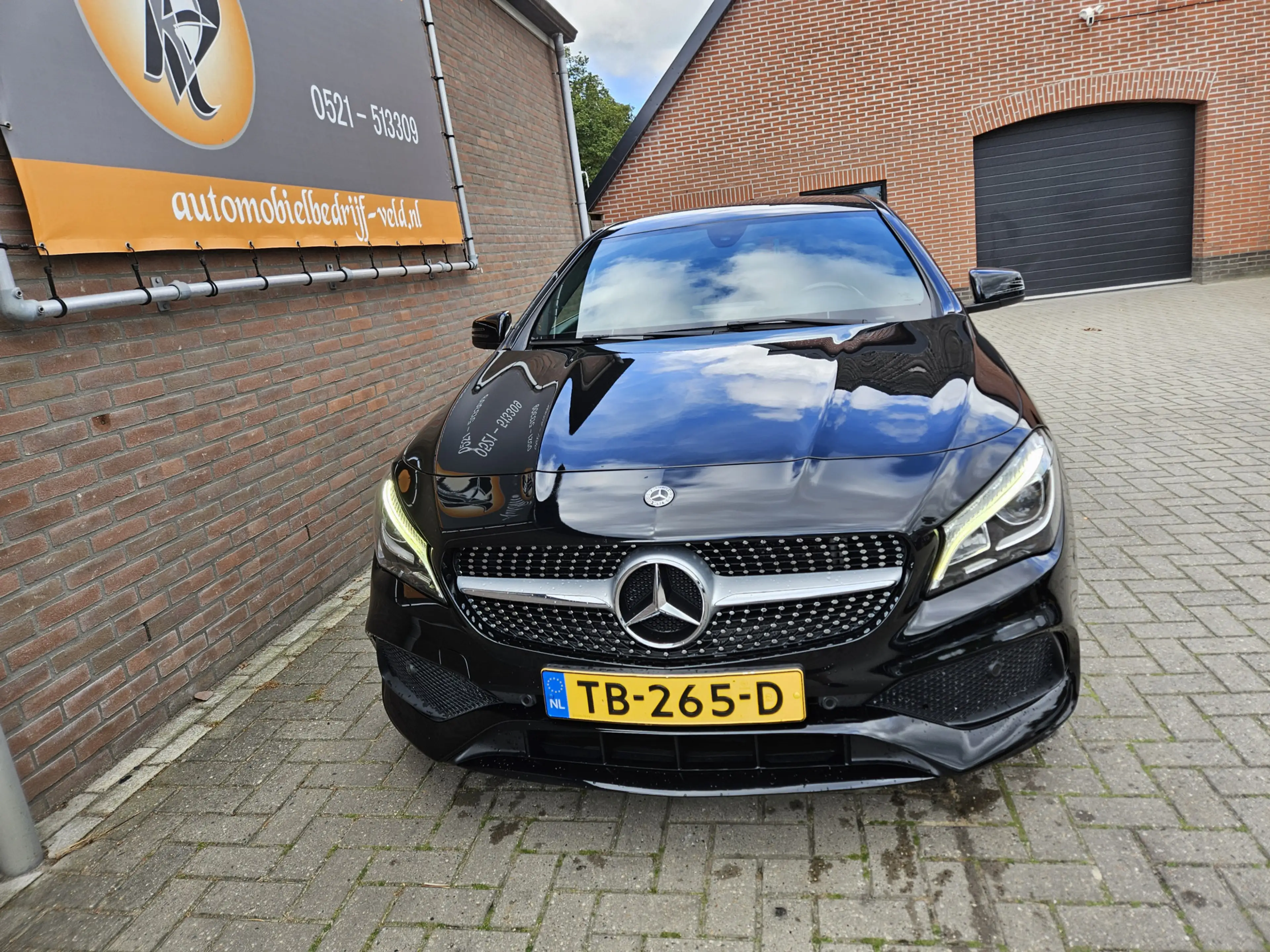 Mercedes-Benz CLA 180 Business Solution AMG Upgrade Edition — photo 2