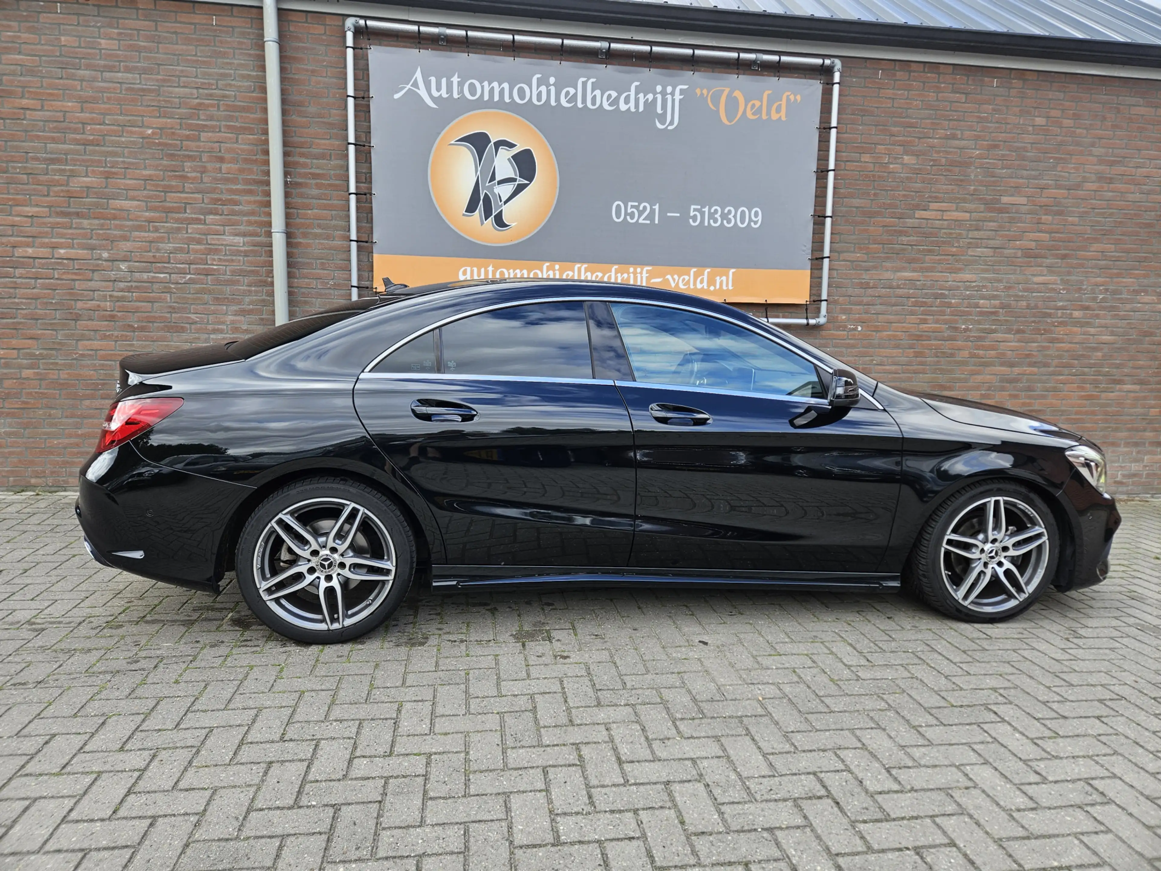 Mercedes-Benz CLA 180 Business Solution AMG Upgrade Edition — photo 25