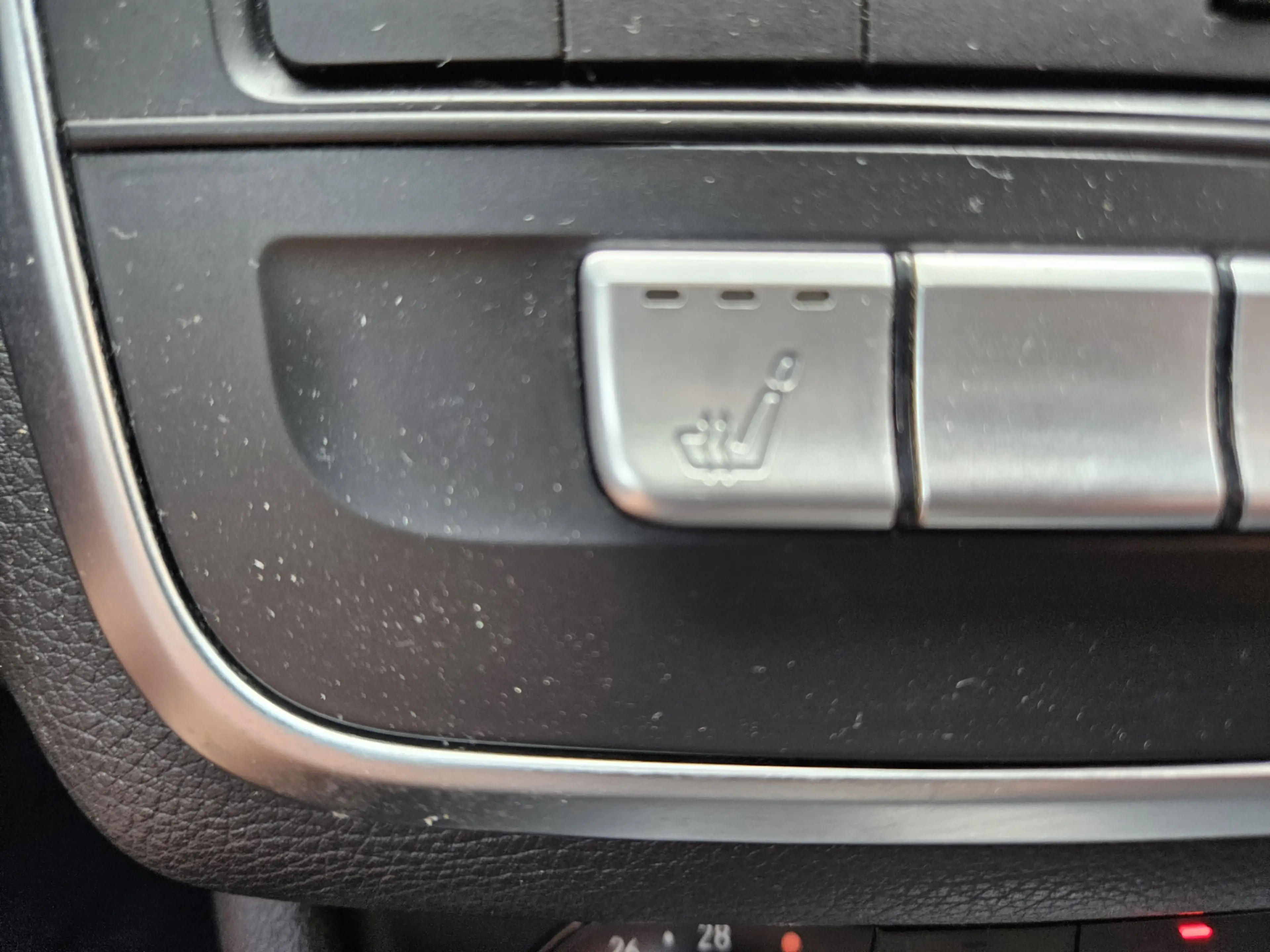 Mercedes-Benz CLA 180 Business Solution AMG Upgrade Edition — photo 13