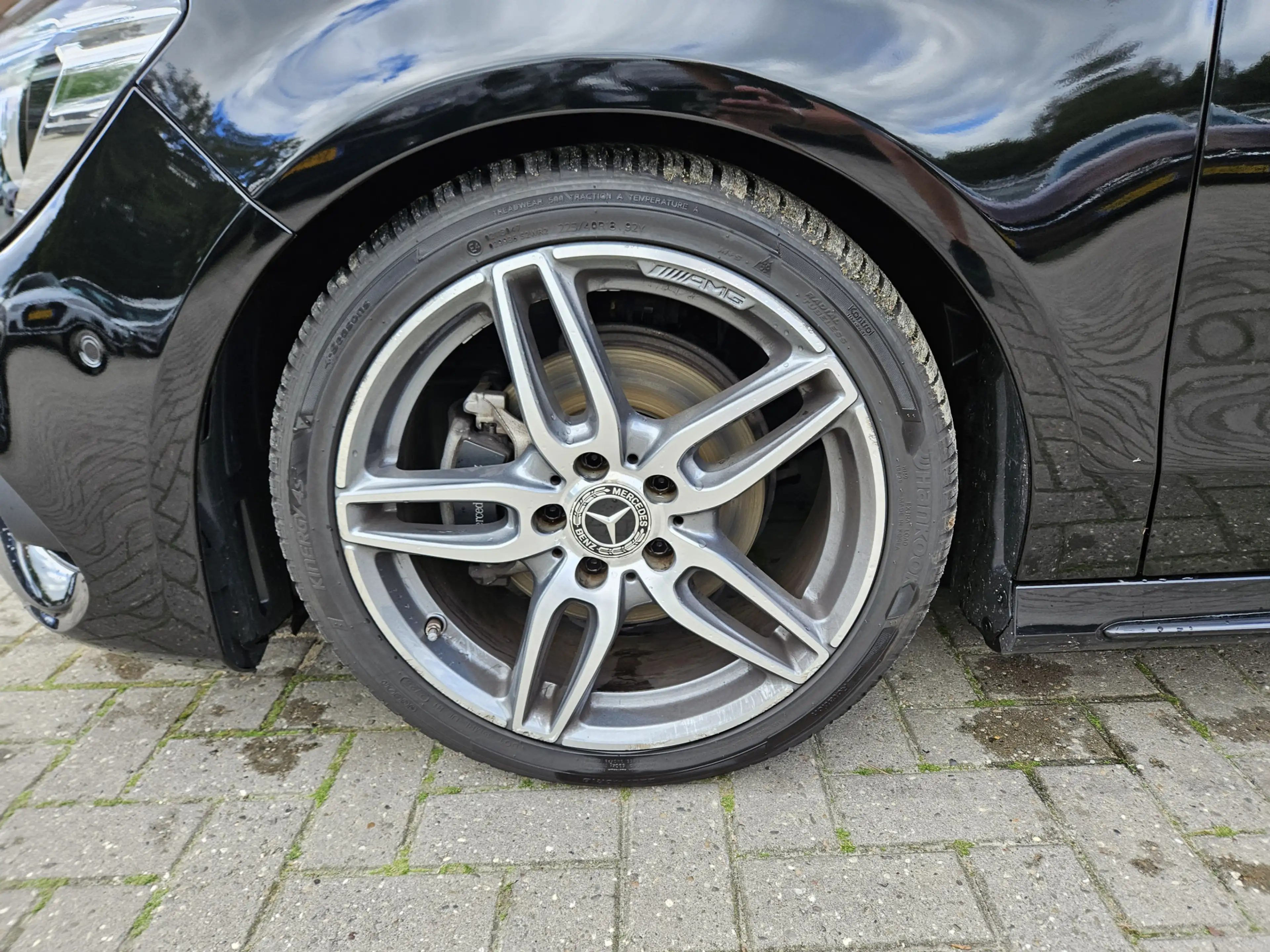 Mercedes-Benz CLA 180 Business Solution AMG Upgrade Edition — photo 4