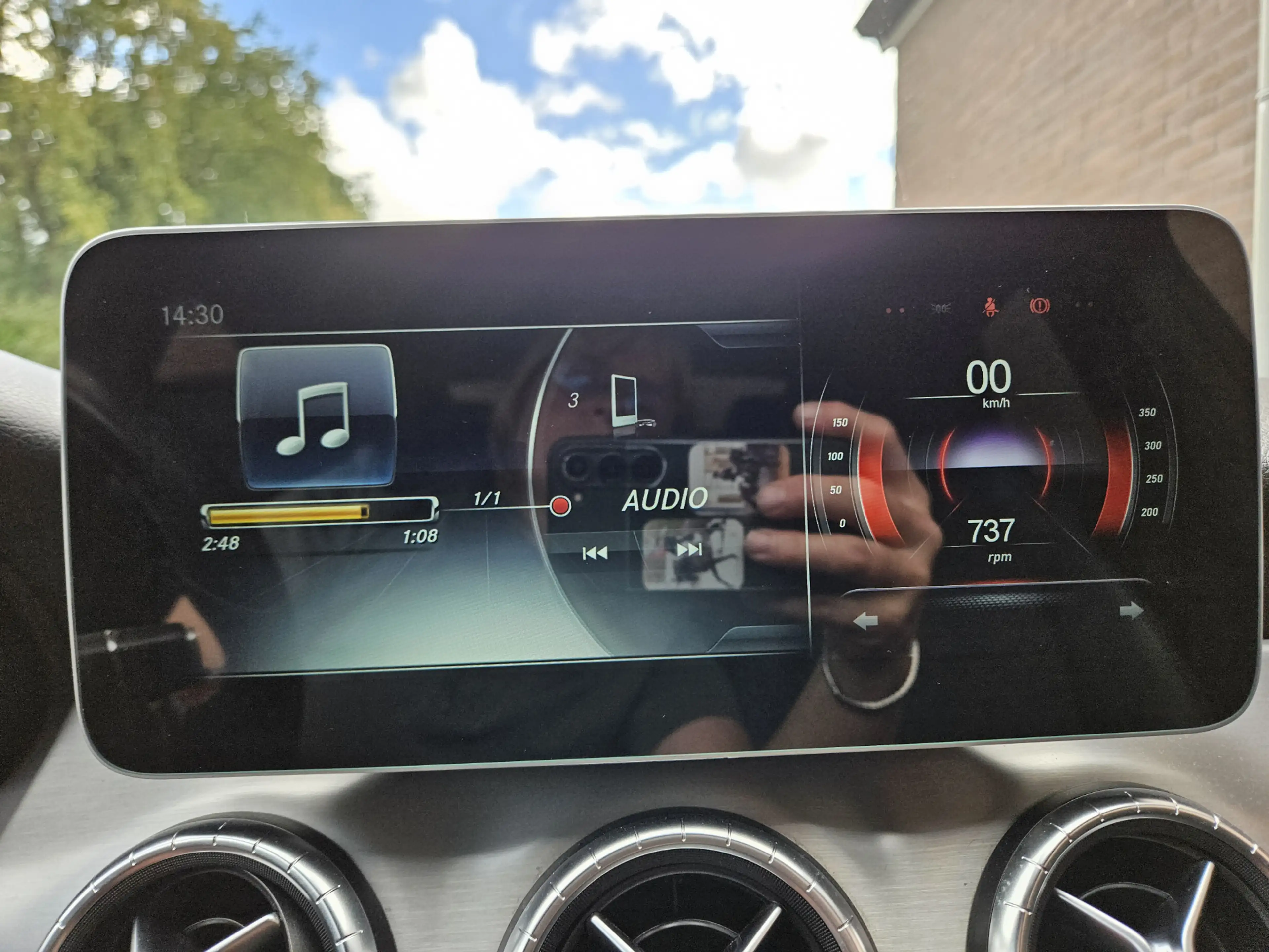 Mercedes-Benz CLA 180 Business Solution AMG Upgrade Edition — photo 11