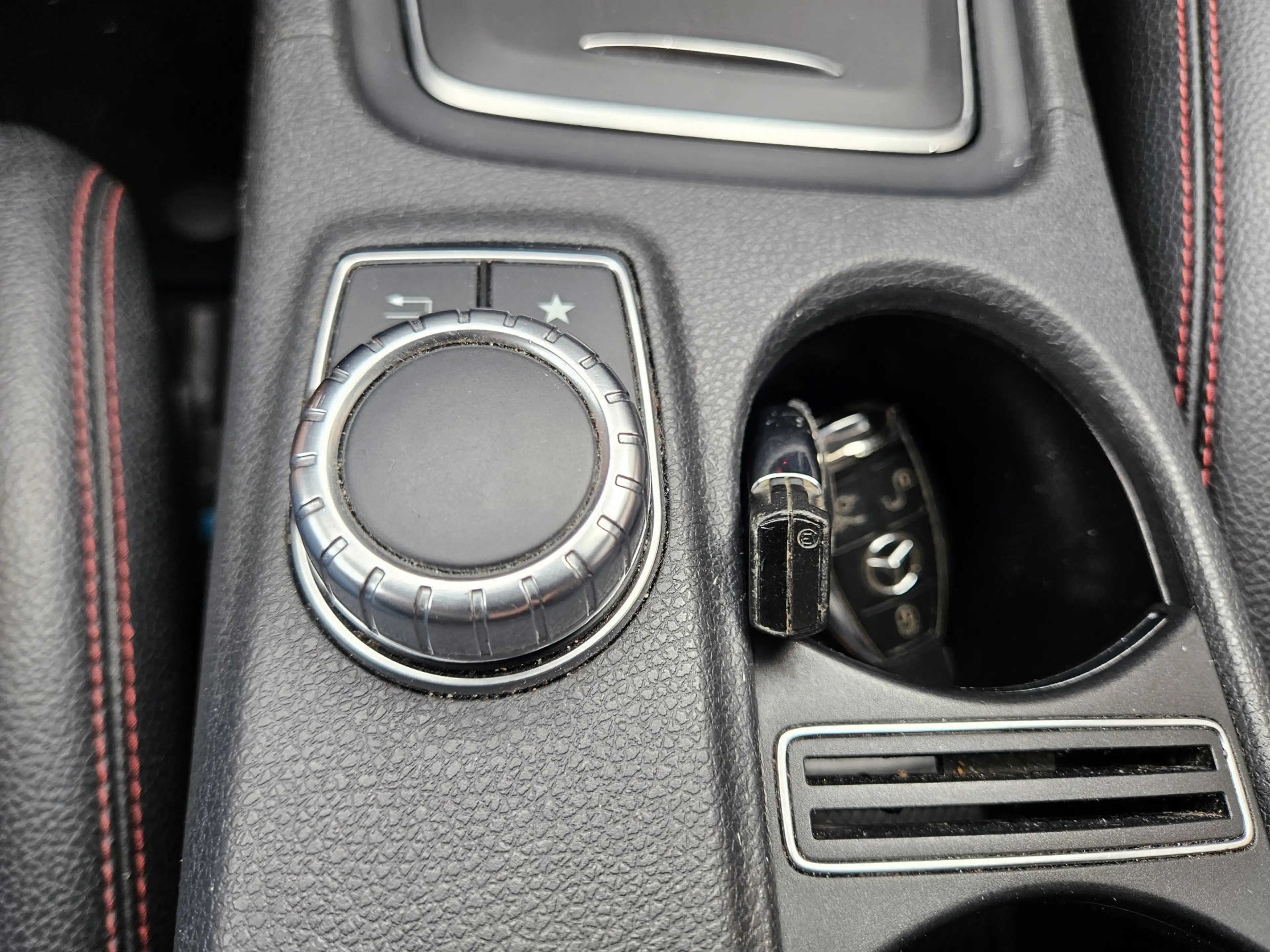Mercedes-Benz CLA 180 Business Solution AMG Upgrade Edition — photo 15