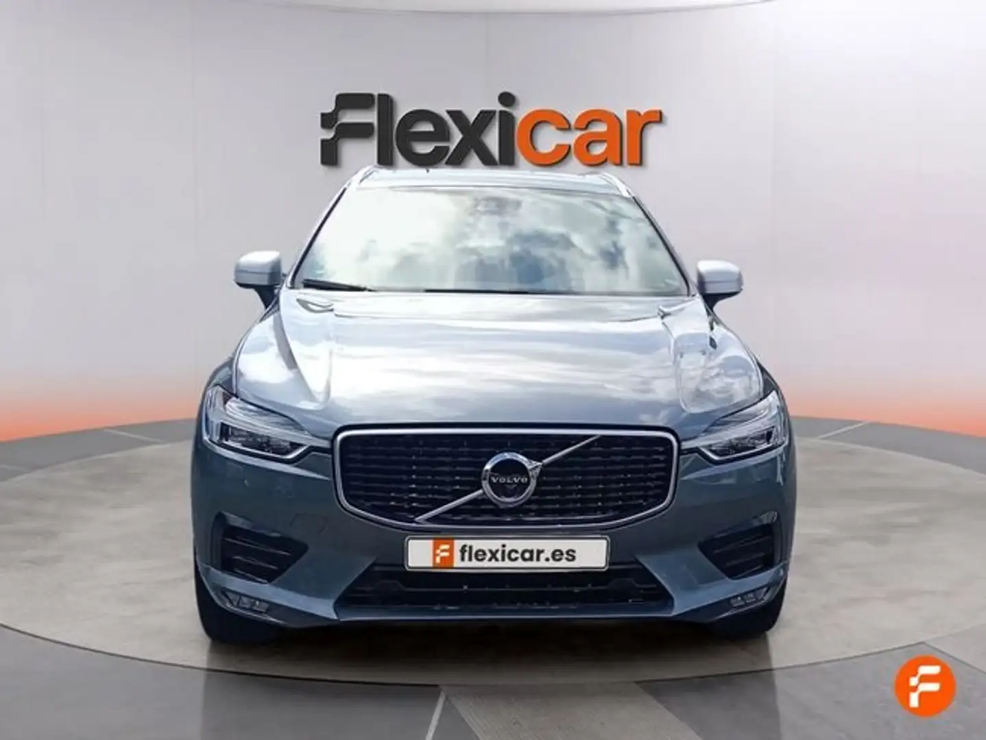 Volvo XC60 D4 Momentum AWD Aut. Gris - 2