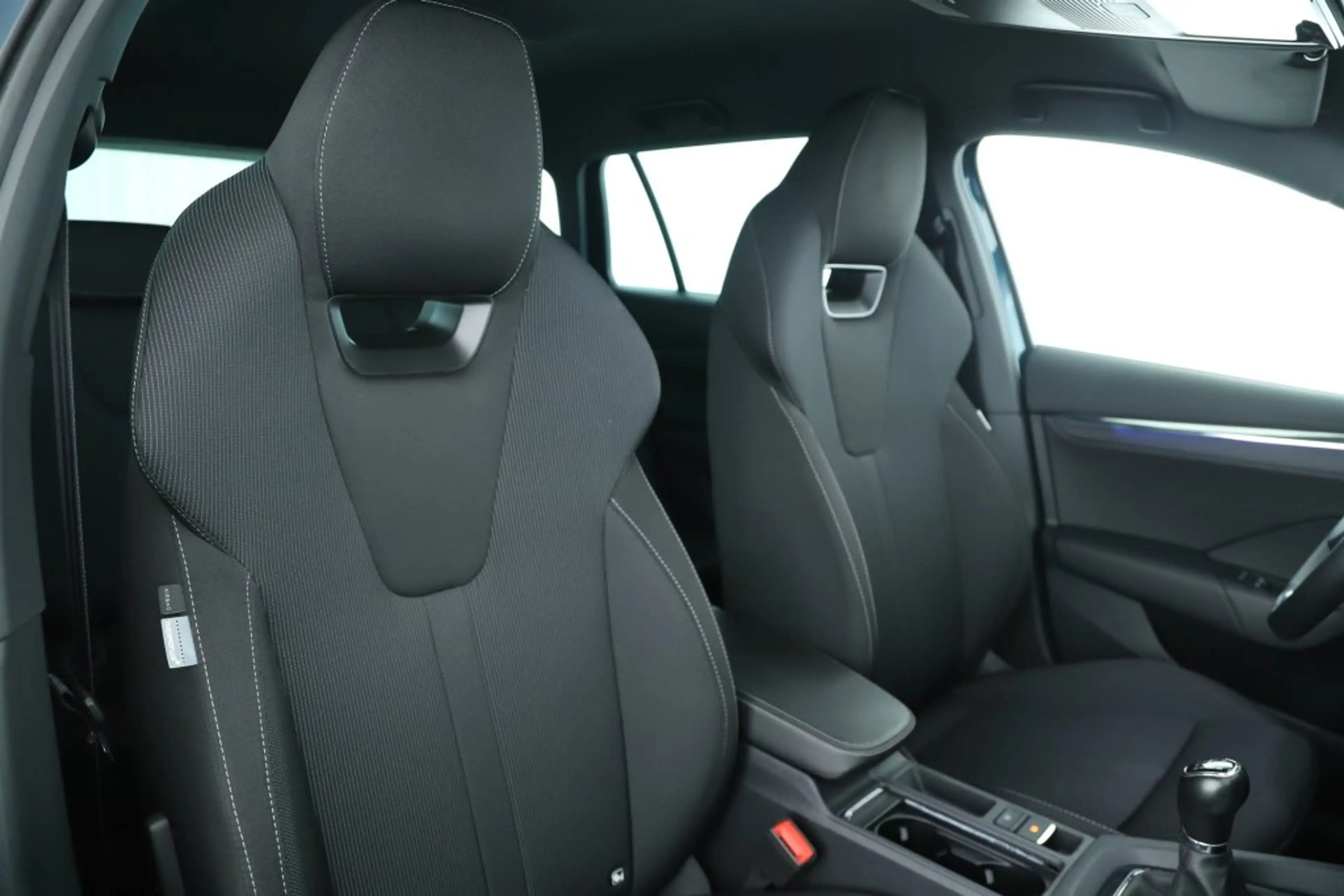 Skoda Octavia Combi 2,0 TDI STYLE SPORTPAKET NAVI LED VIRTUAL — photo 14