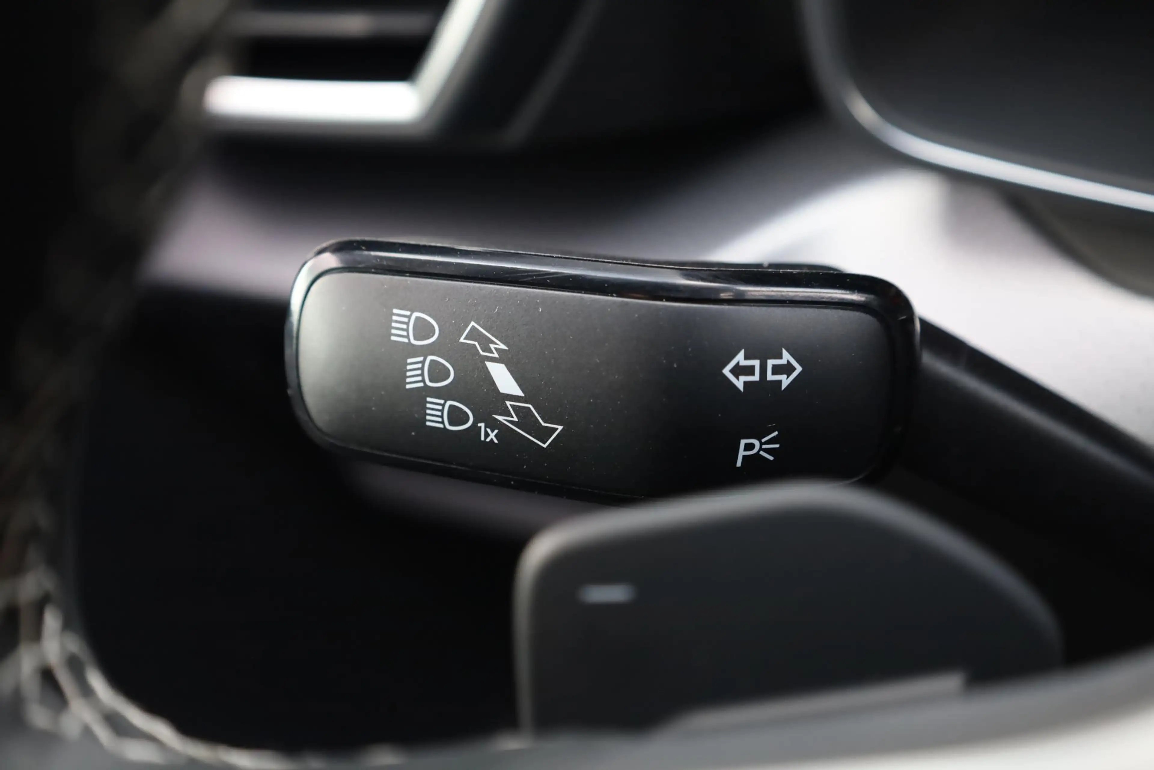 SEAT Leon e-Hybrid Sportstourer 1.5 TSI Style Business Intense 204PK — photo 18