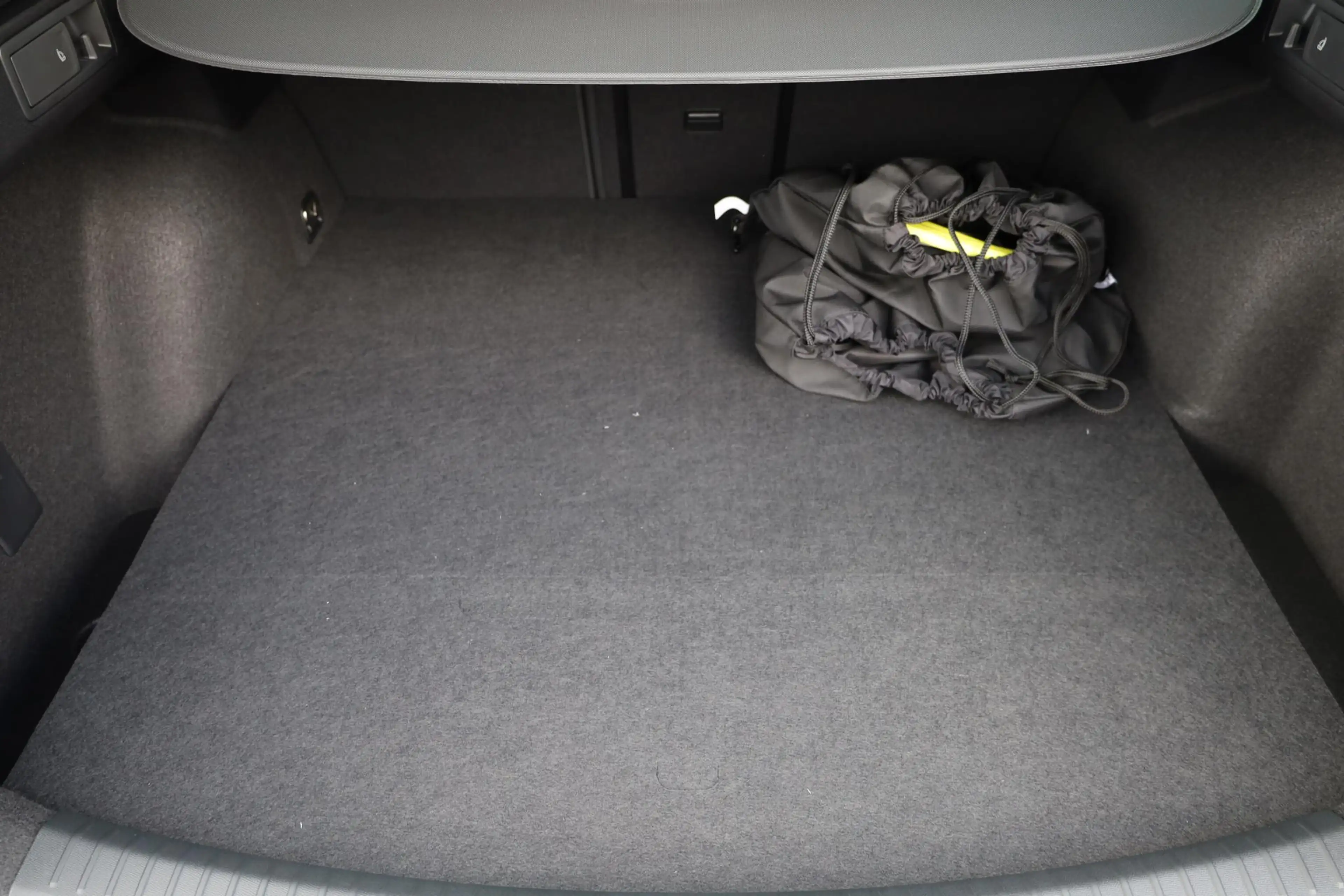 SEAT Leon e-Hybrid Sportstourer 1.5 TSI Style Business Intense 204PK — photo 42