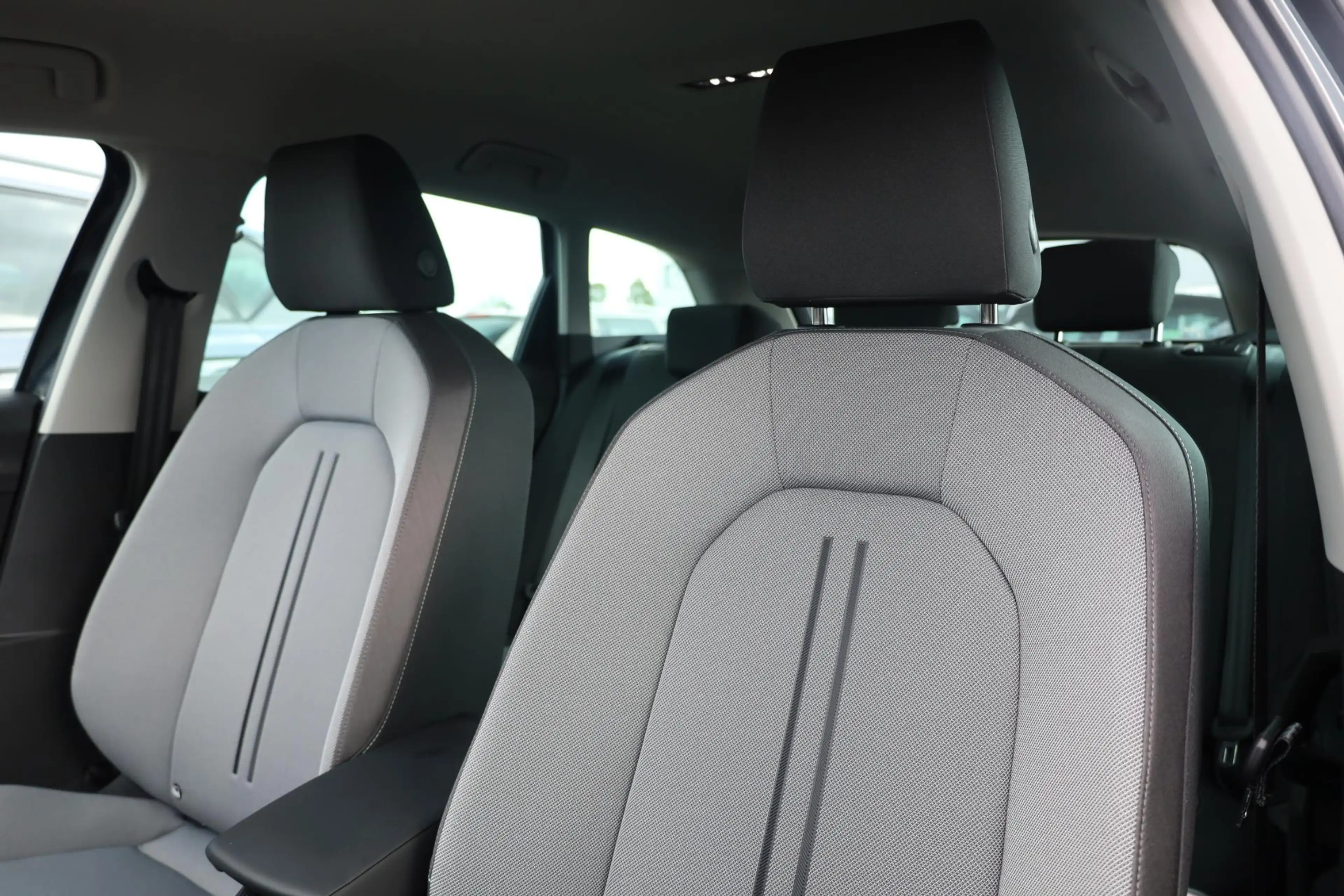 SEAT Leon e-Hybrid Sportstourer 1.5 TSI Style Business Intense 204PK — photo 14