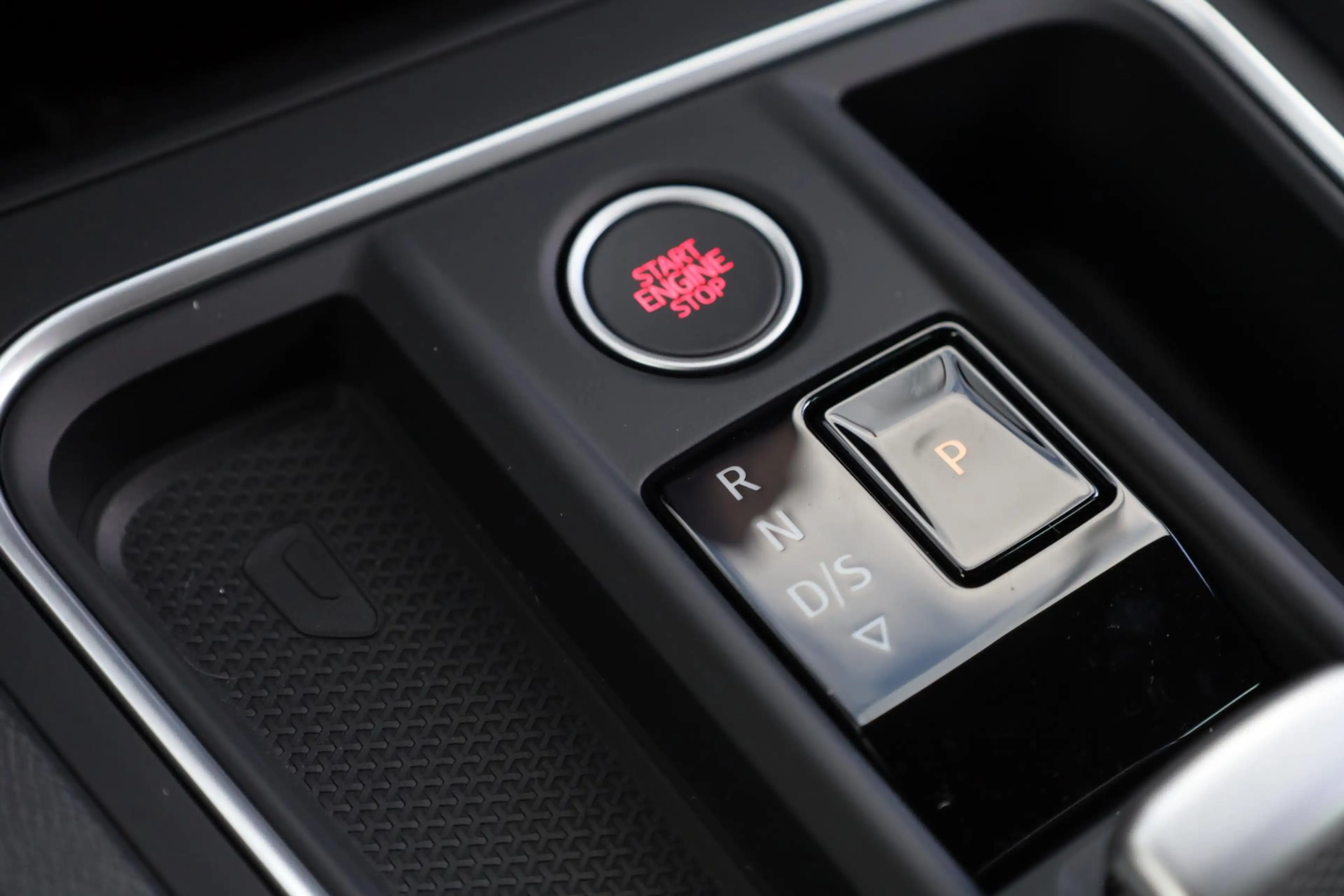 SEAT Leon e-Hybrid Sportstourer 1.5 TSI Style Business Intense 204PK — photo 38