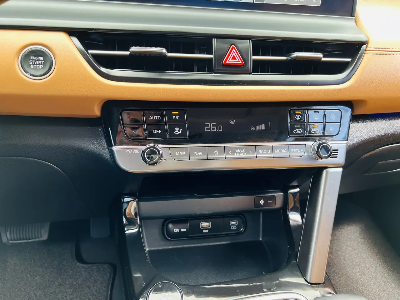 Kia Seltos снимка Kia Seltos