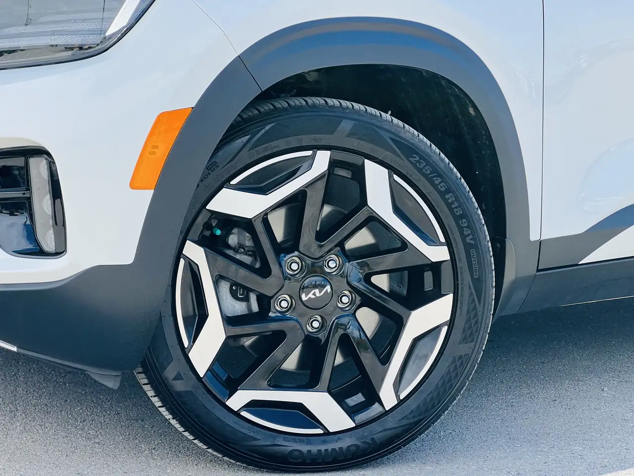 Kia Seltos снимка Kia Seltos
