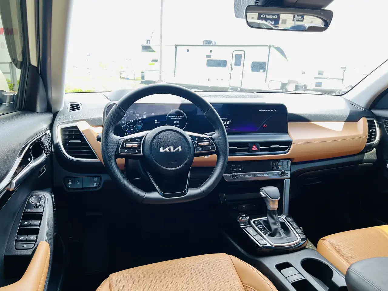 Kia Seltos снимка Kia Seltos
