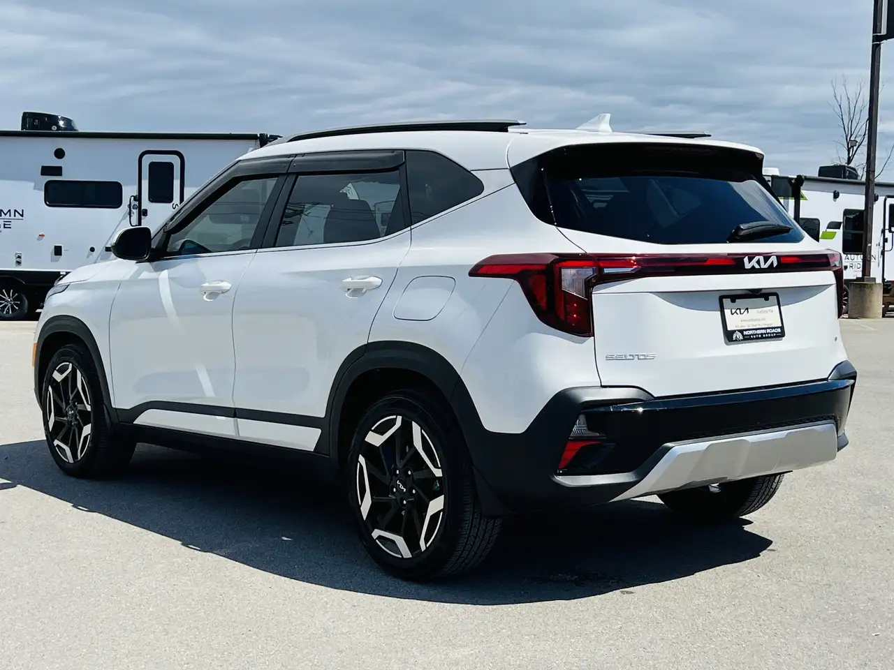 Kia Seltos снимка Kia Seltos