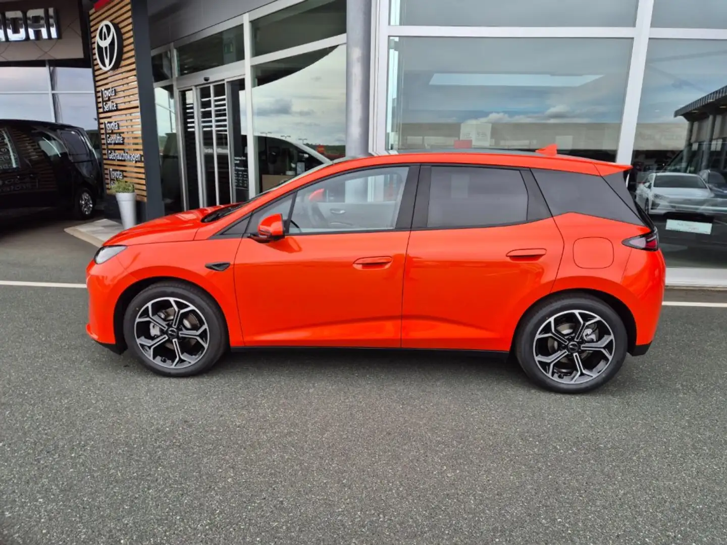 BYD Dolphin G DM-i Comfort Orange - 2