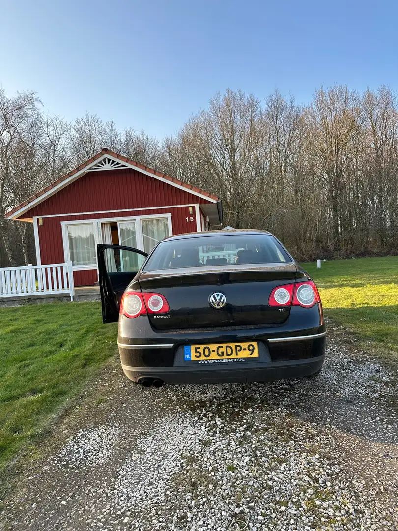 Volkswagen Passat 1.8 TFSI Comfortline Negru - 2
