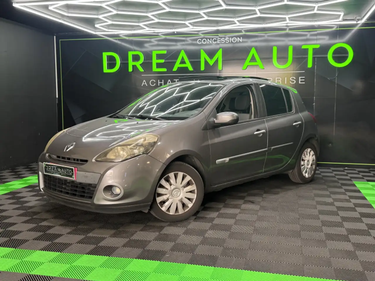 Renault Clio Citadine 3 portes — photo 2