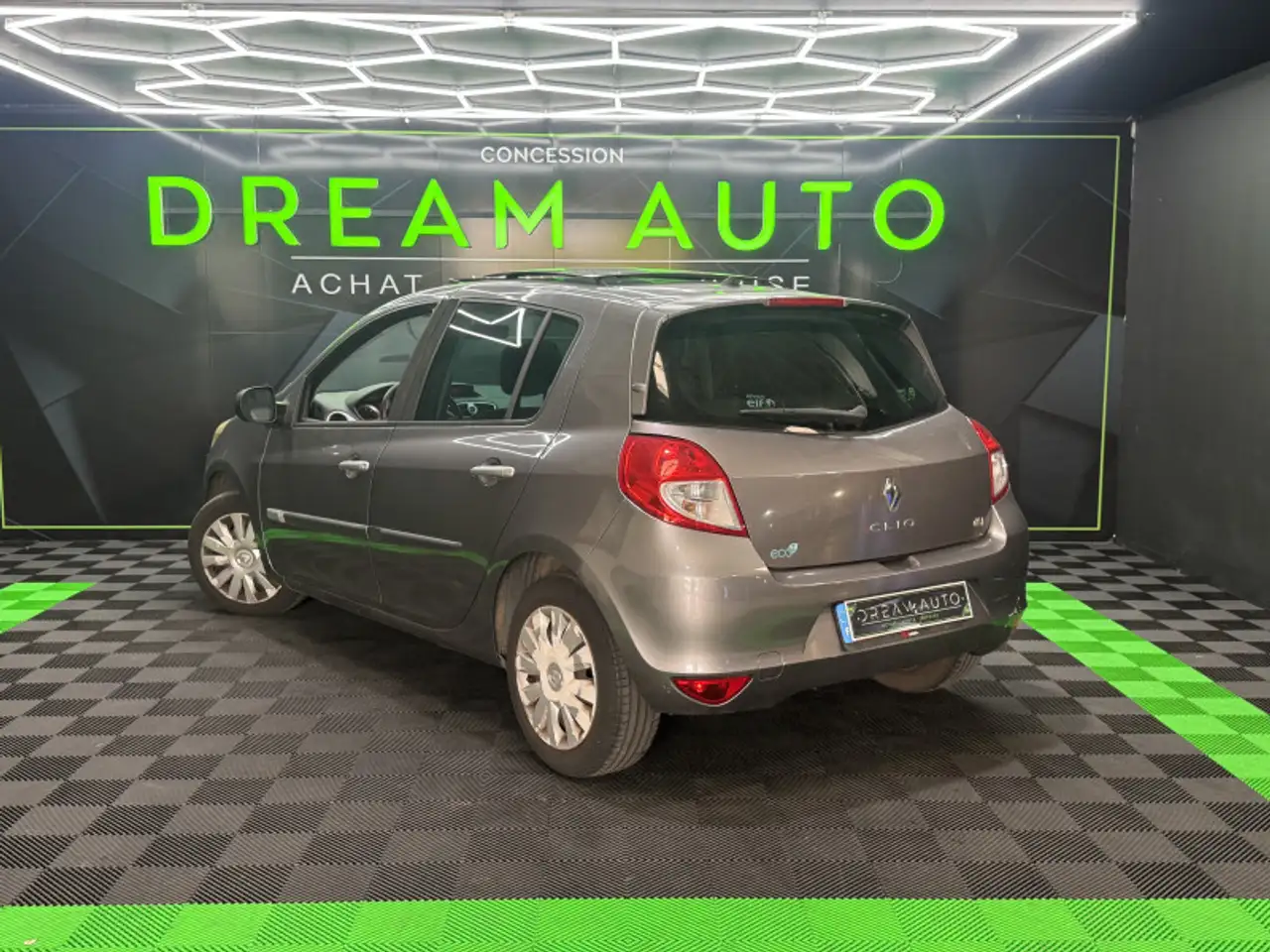 Renault Clio Citadine 3 portes — photo 5