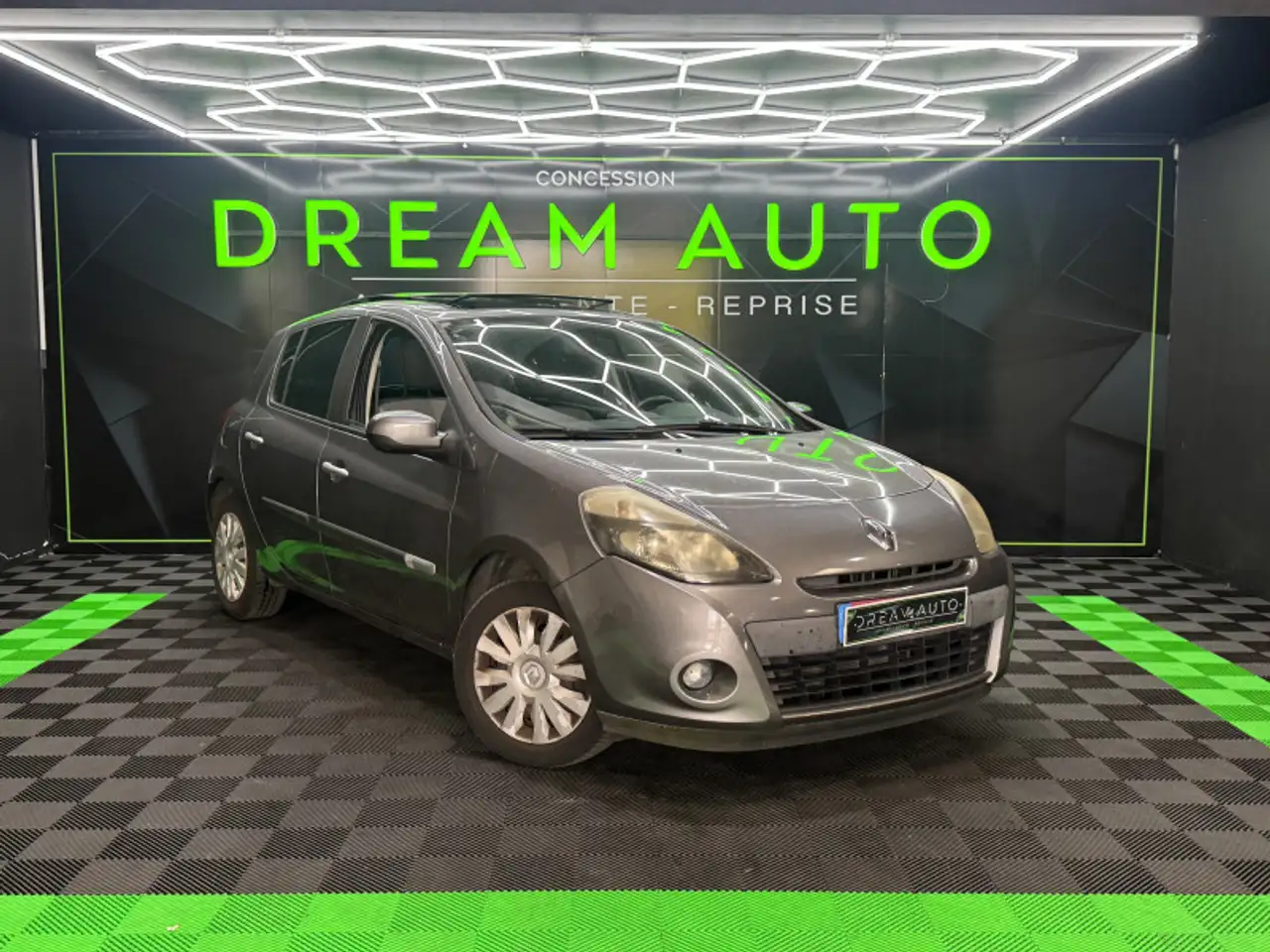 Renault Clio Citadine 3 portes — photo 3