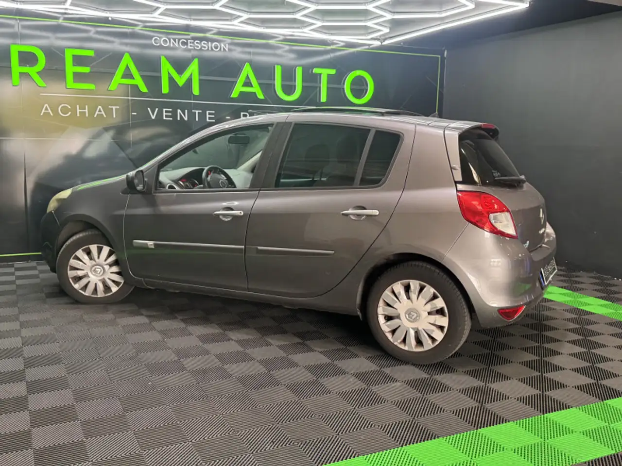 Renault Clio Citadine 3 portes — photo 6