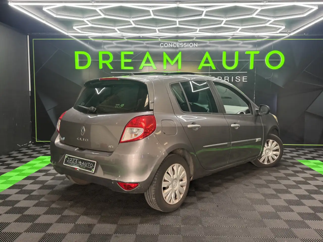 Renault Clio Citadine 3 portes — photo 7