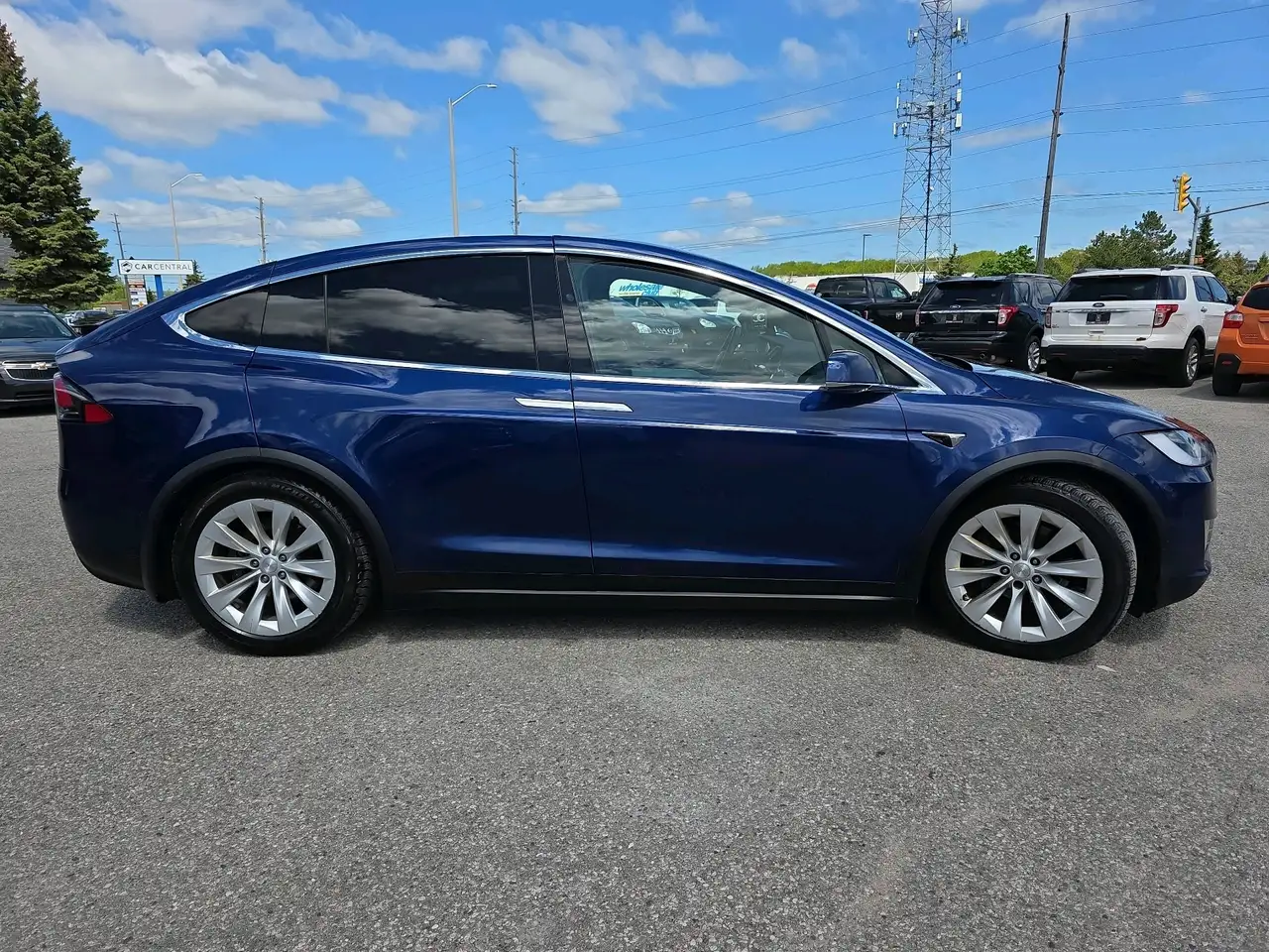 Tesla Model X fotografie Tesla Model X