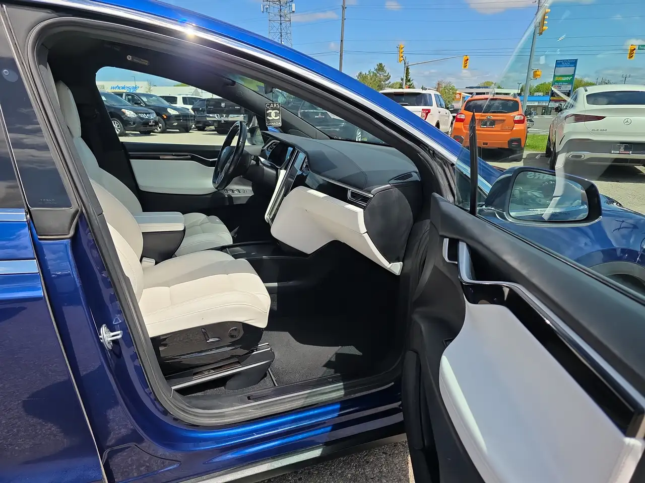 Tesla Model X fotografie Tesla Model X