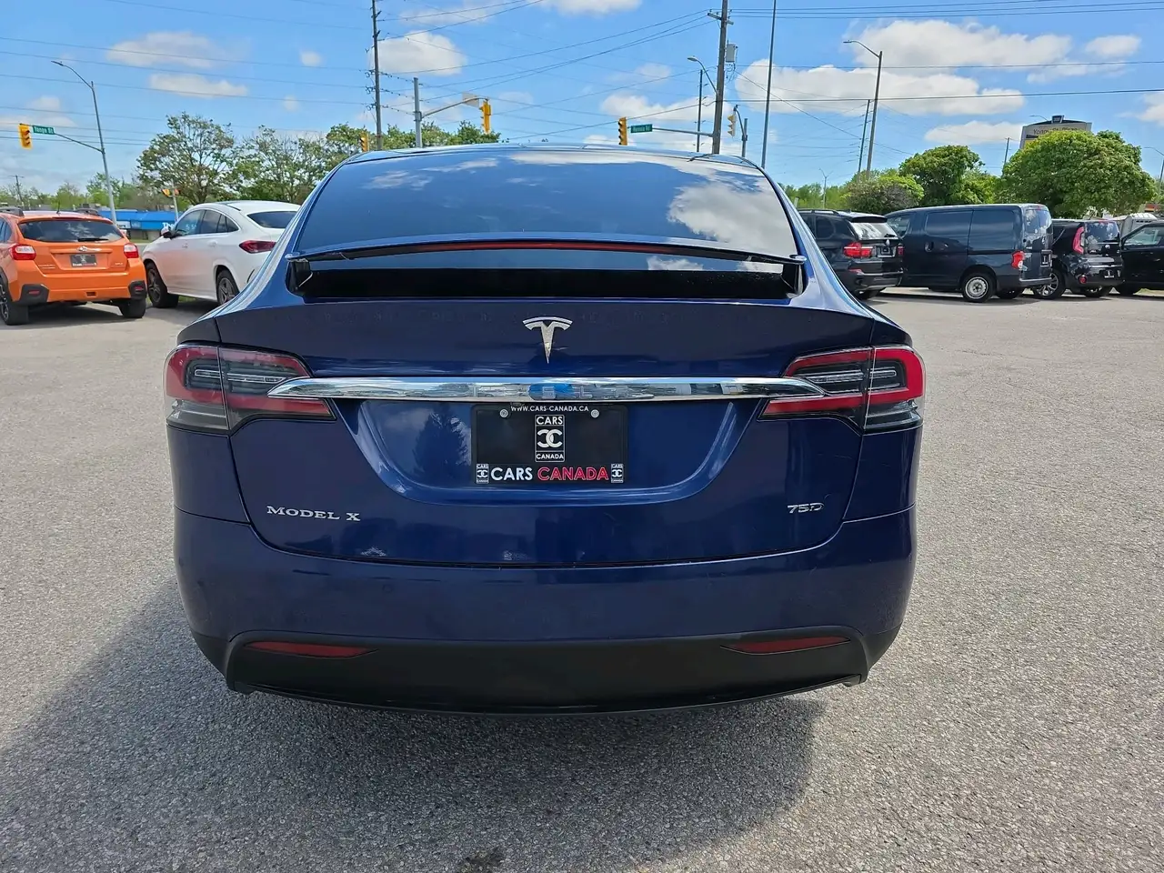 Tesla Model X fotografie Tesla Model X