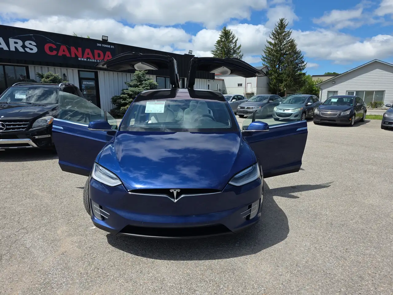 Tesla Model X fotografie Tesla Model X