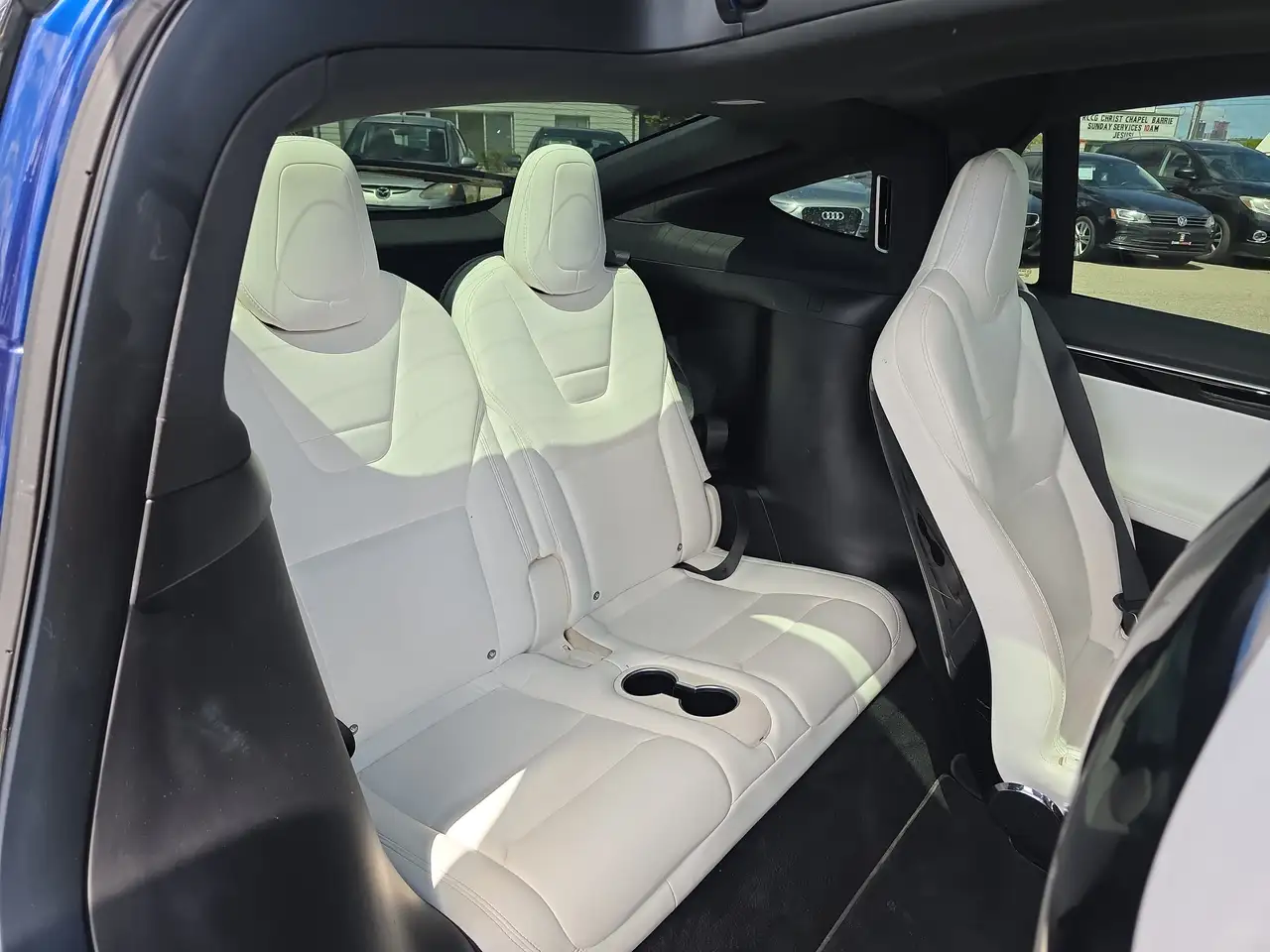 Tesla Model X fotografie Tesla Model X