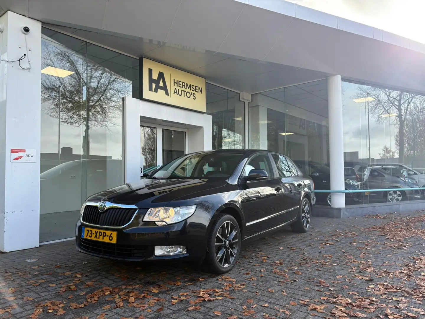 Skoda Superb 1.4 TSI Greentech Active Business Line Zwart - 1