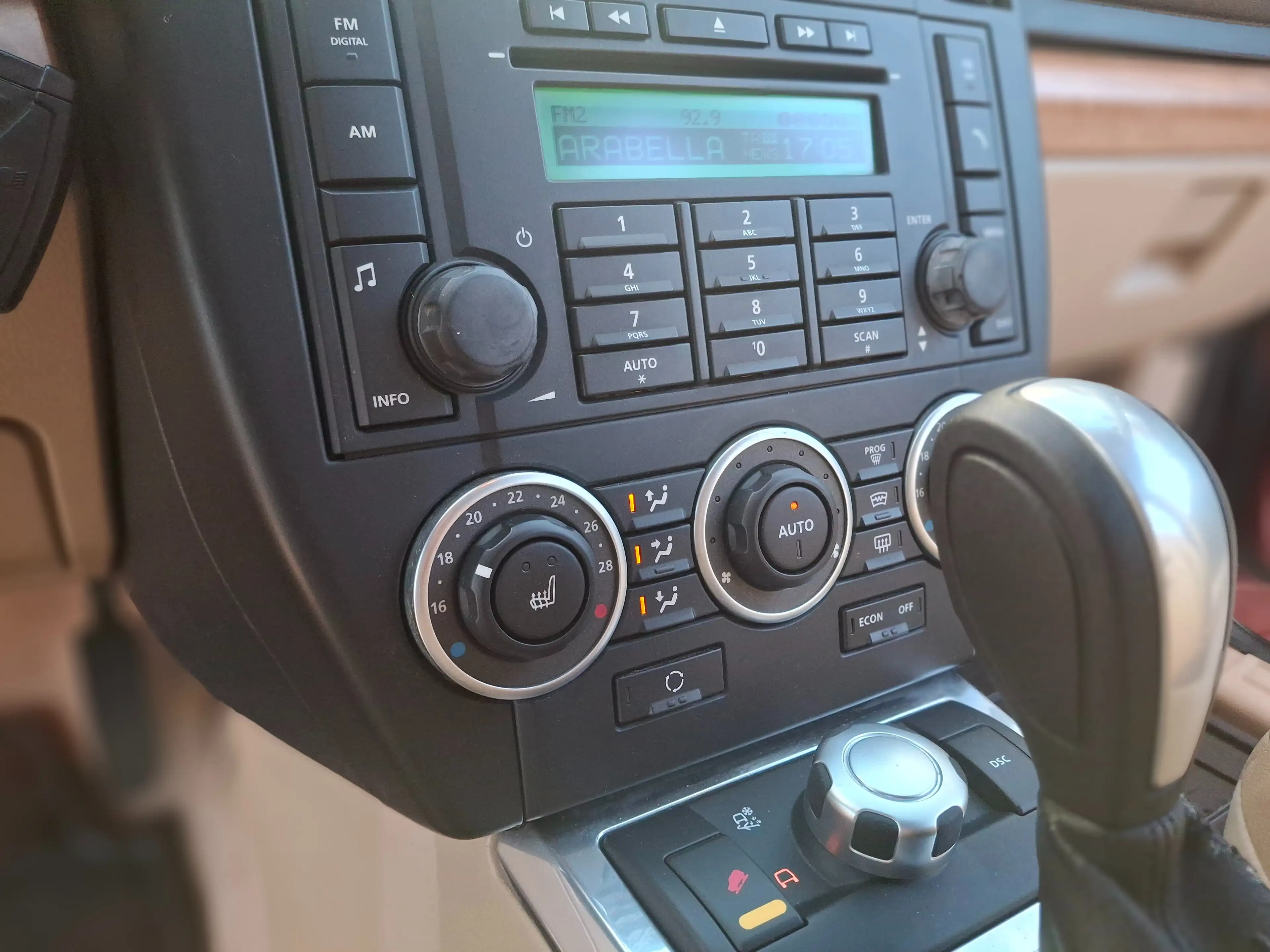 Land Rover Freelander 2 HSE 3,2i/BLUETOOTH/PANO/RARITÄT/Pick 9/2026 — photo 9