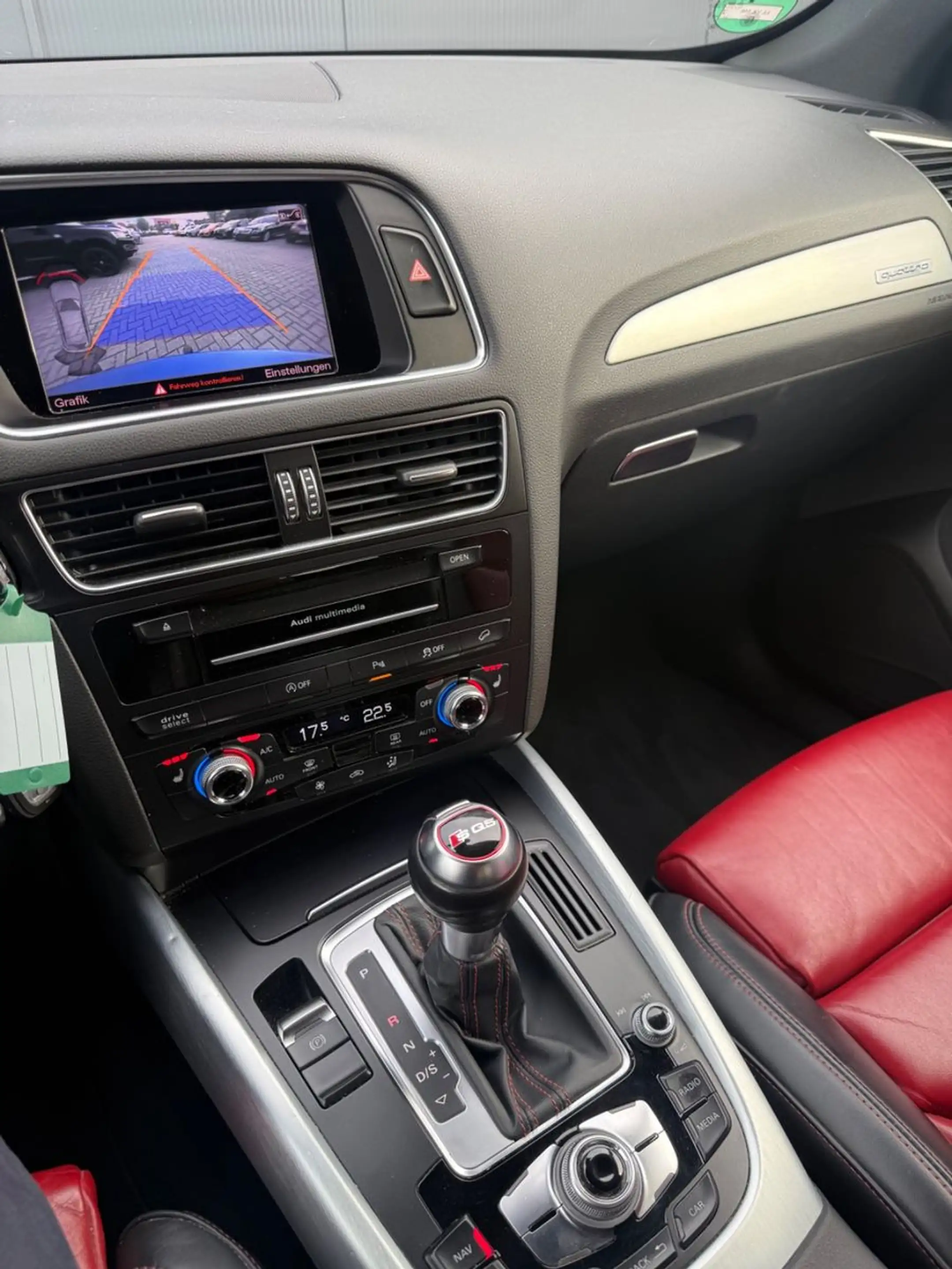 Audi SQ5 3.0 TDI quattro — photo 14