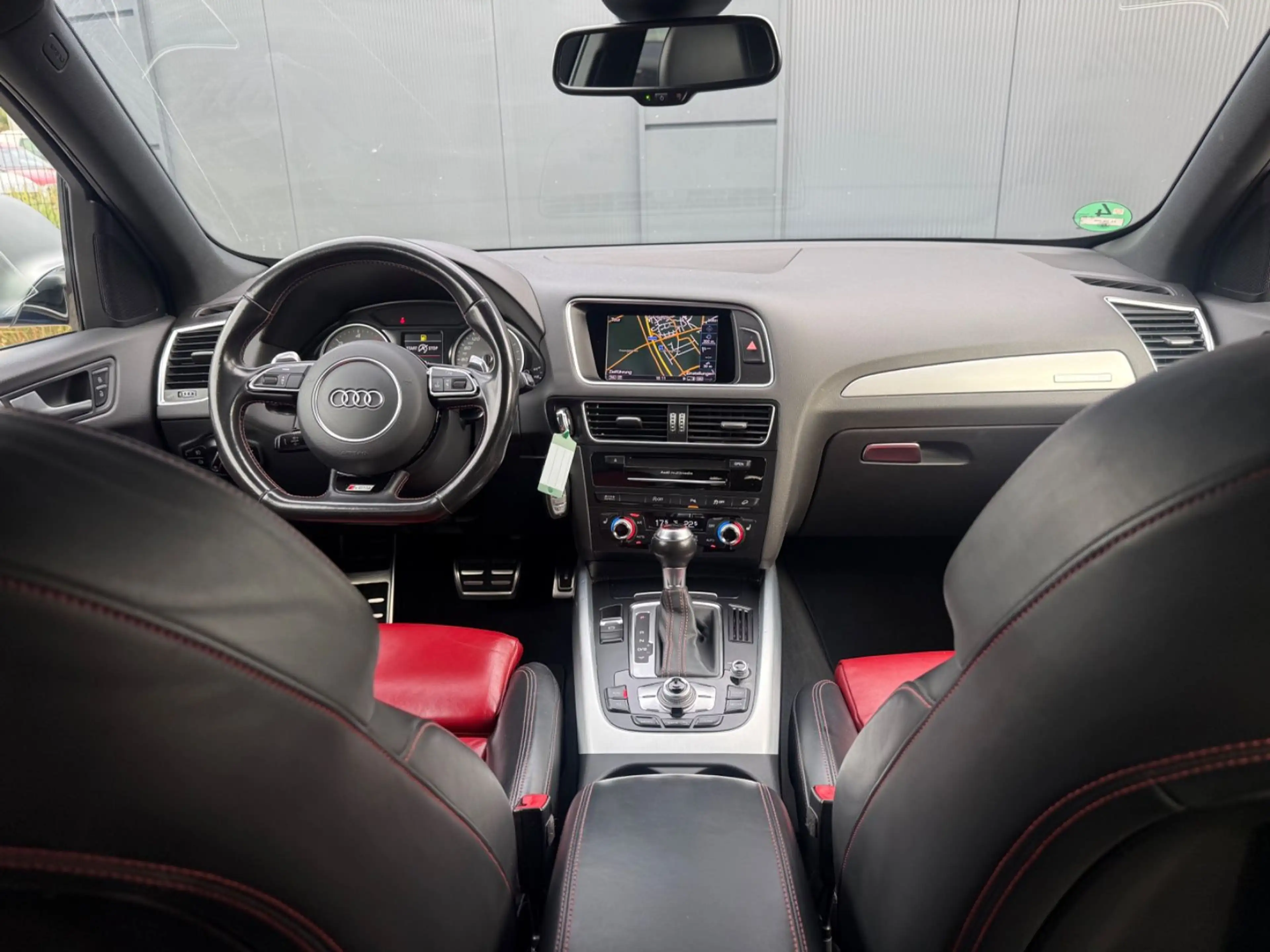 Audi SQ5 3.0 TDI quattro — photo 12