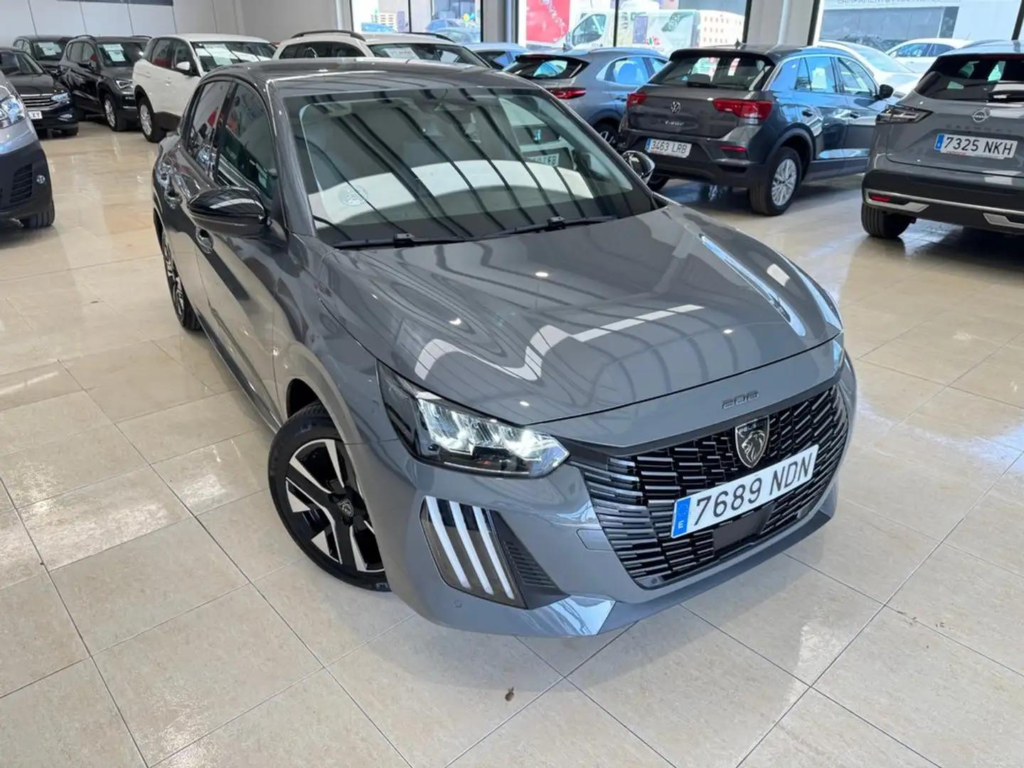 Peugeot 208 Allure Gasolina 100 S&S 6 Vel. MAN Gris - 2