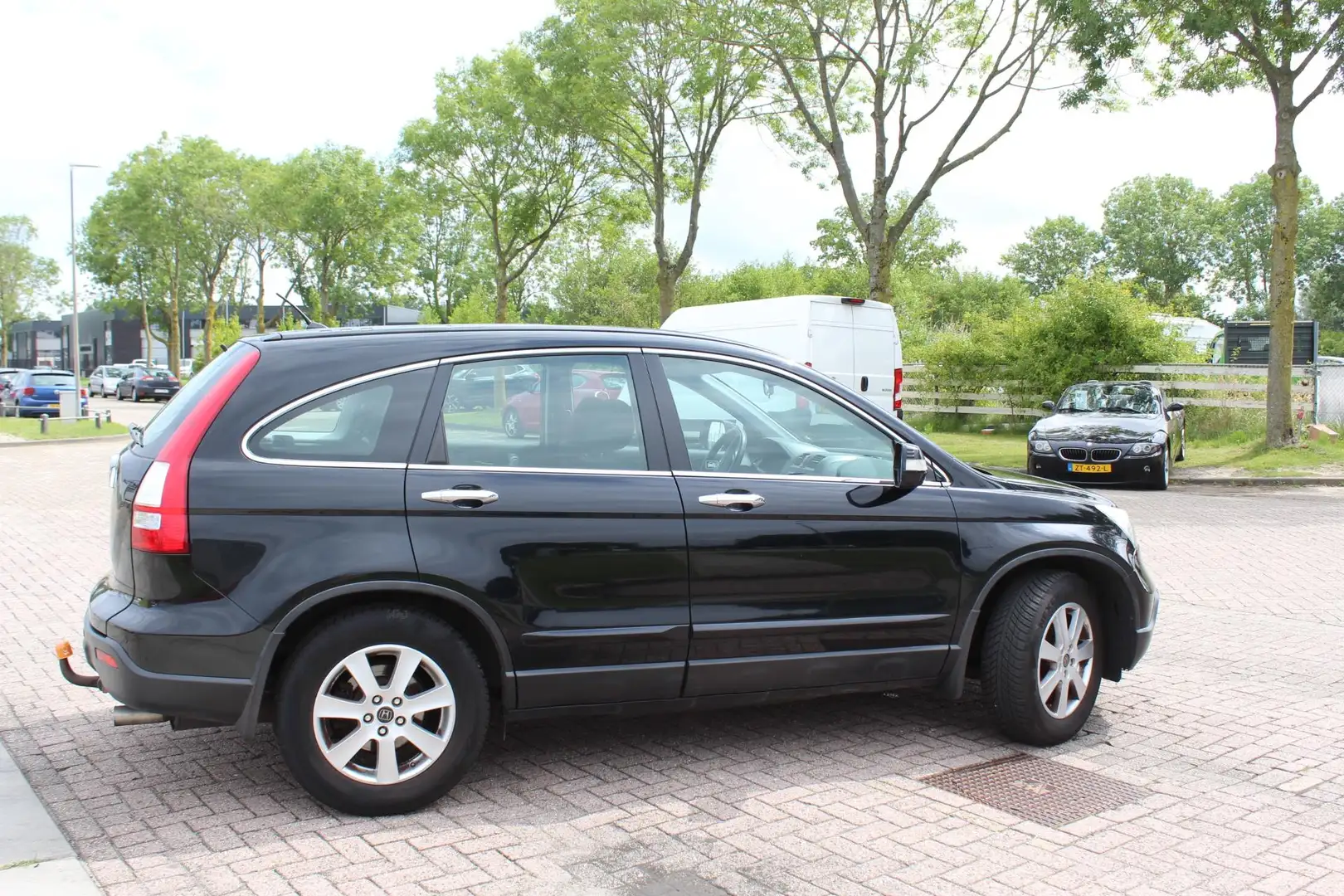 Honda CR-V 2.0i Elegance CLIMA PARKEERSENSOREN TREKHAAK 4X4 N Zwart - 2