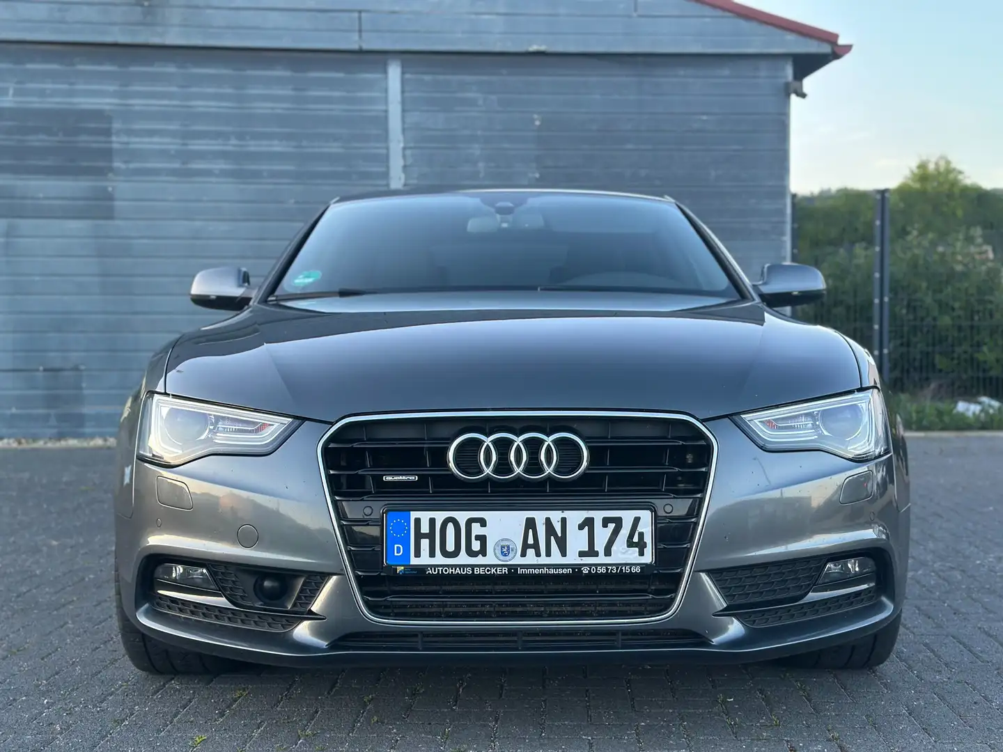 Audi A5 3.0 TDI quattro (160kW) Grau - 2