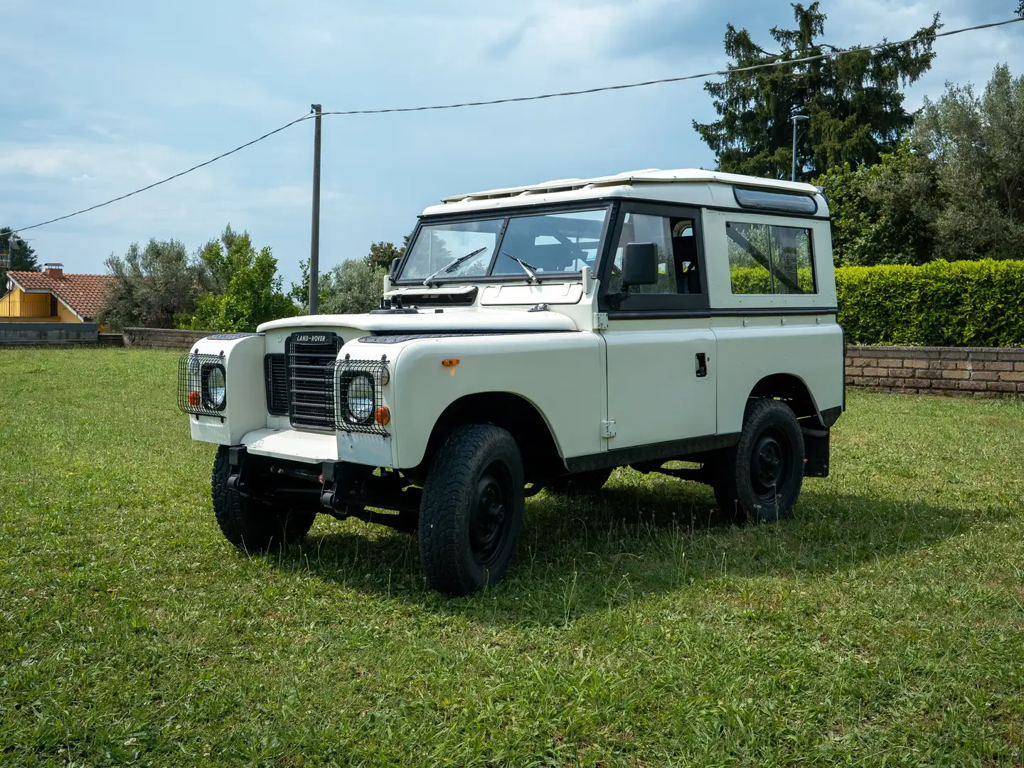 Land Rover Defender 110 2.5 Hard Top Білий - 2