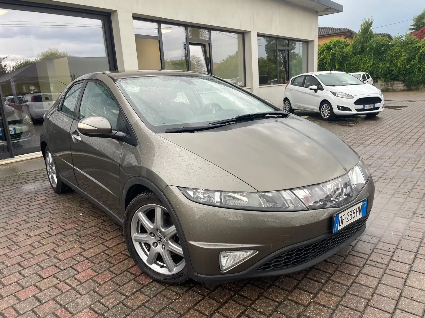 Honda Civic 1.8 i-VTEC 5p. Executive i-P Bronzo - 2