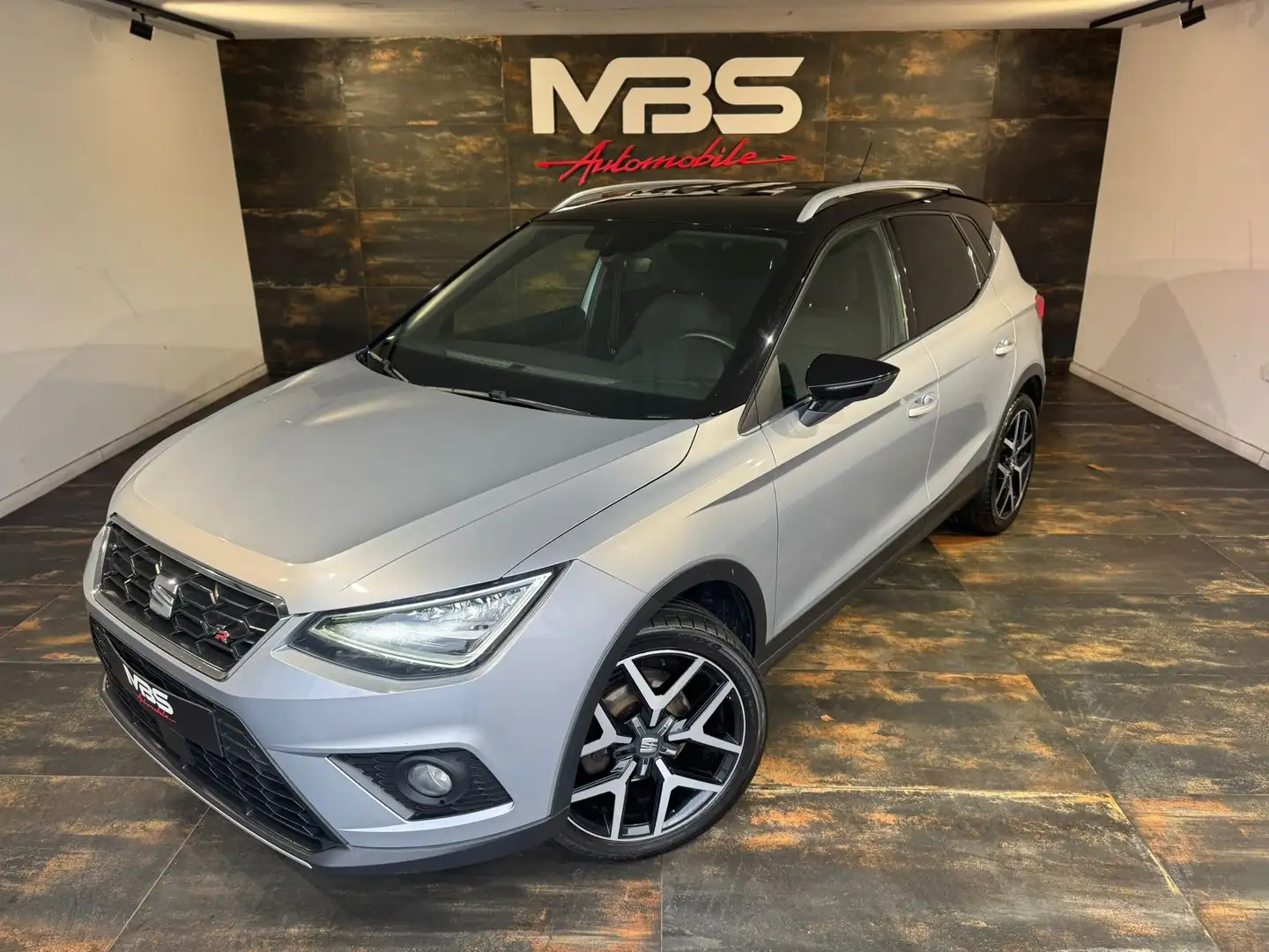 SEAT Arona 1.6 CR TDI FR-LINE * RADARS * GPS * CLIM-BIZONE * Gris - 2