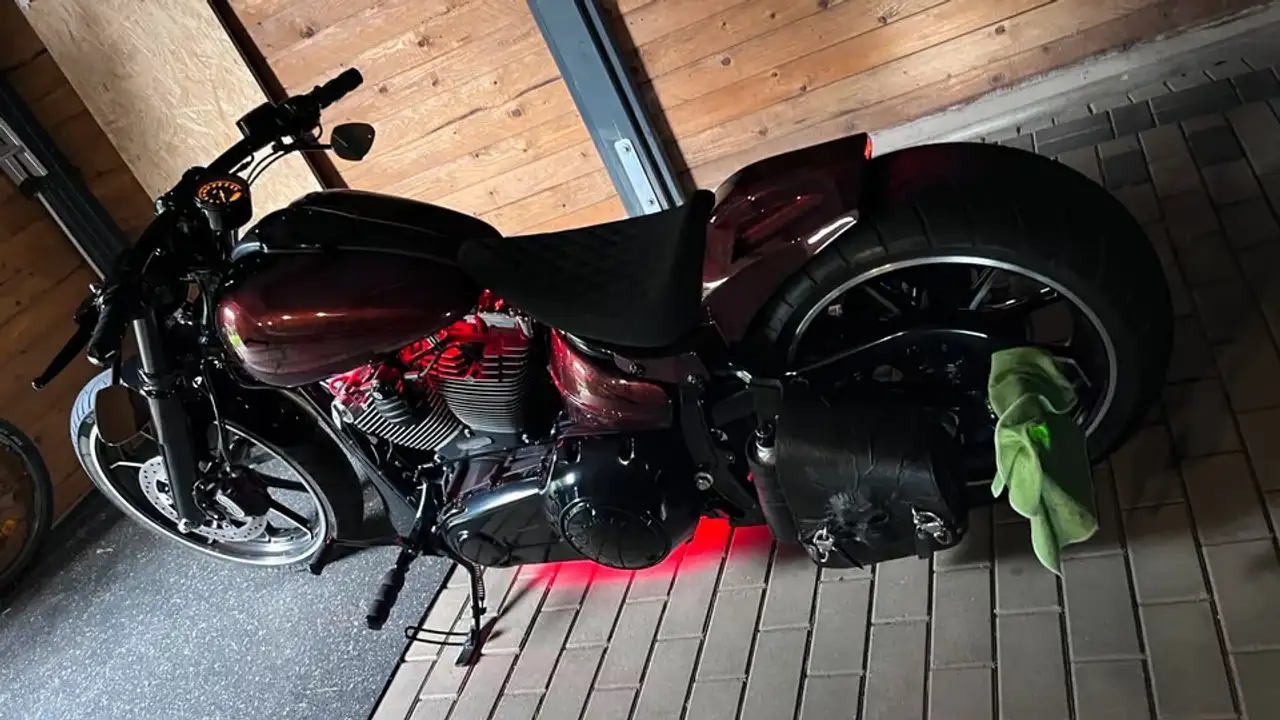 Harley-Davidson Breakout