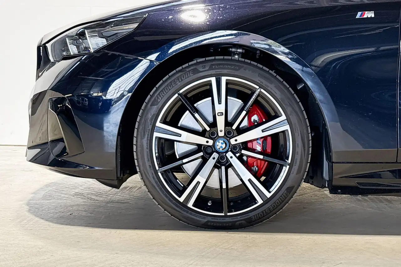 BMW i5 2026