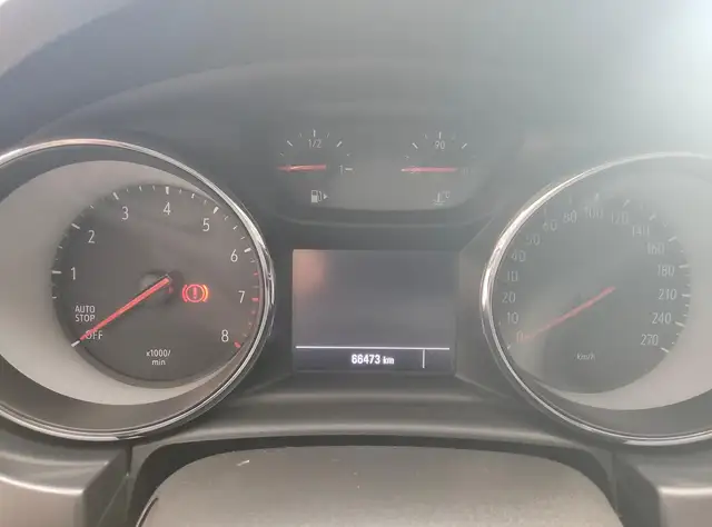 Opel Astra view 11