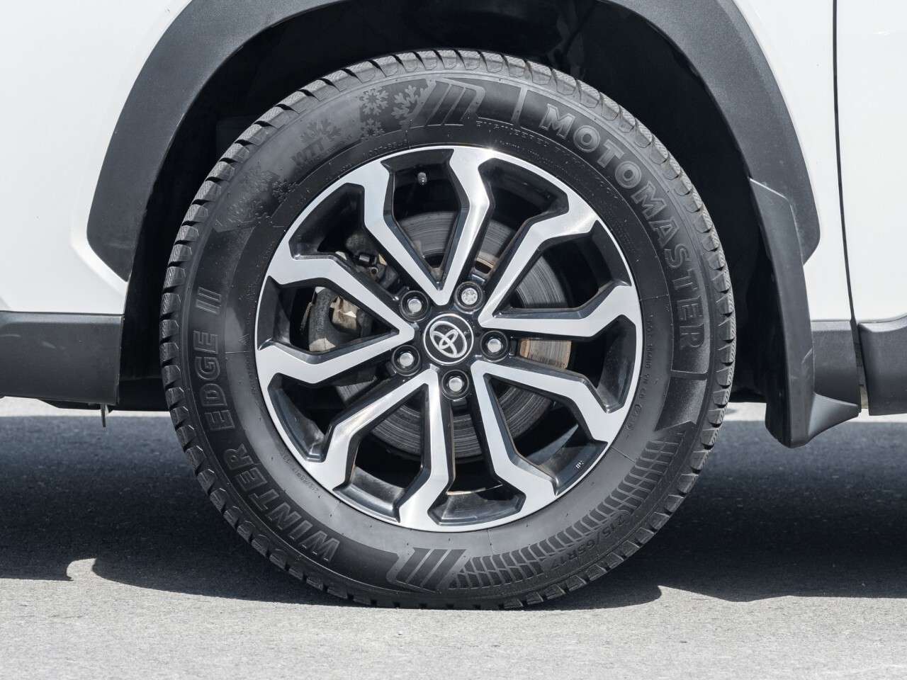 2024 Toyota Corolla Cross Hybrid SE AWD — снимка 1
